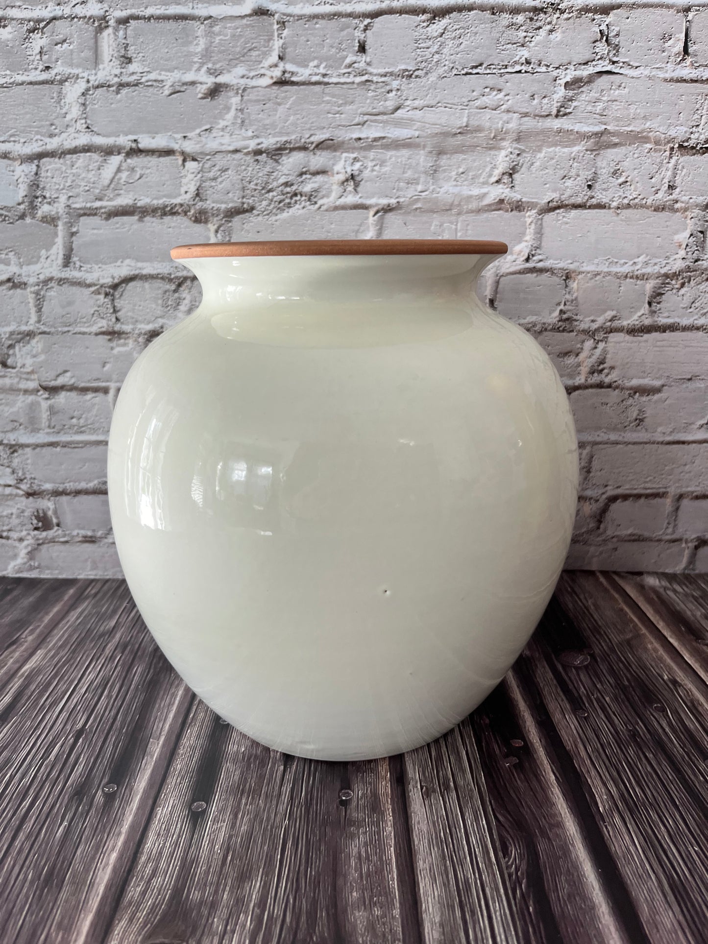 Minimalist Chic Habitat Ball Vase – Ivory on Terra Cotta (8”)
