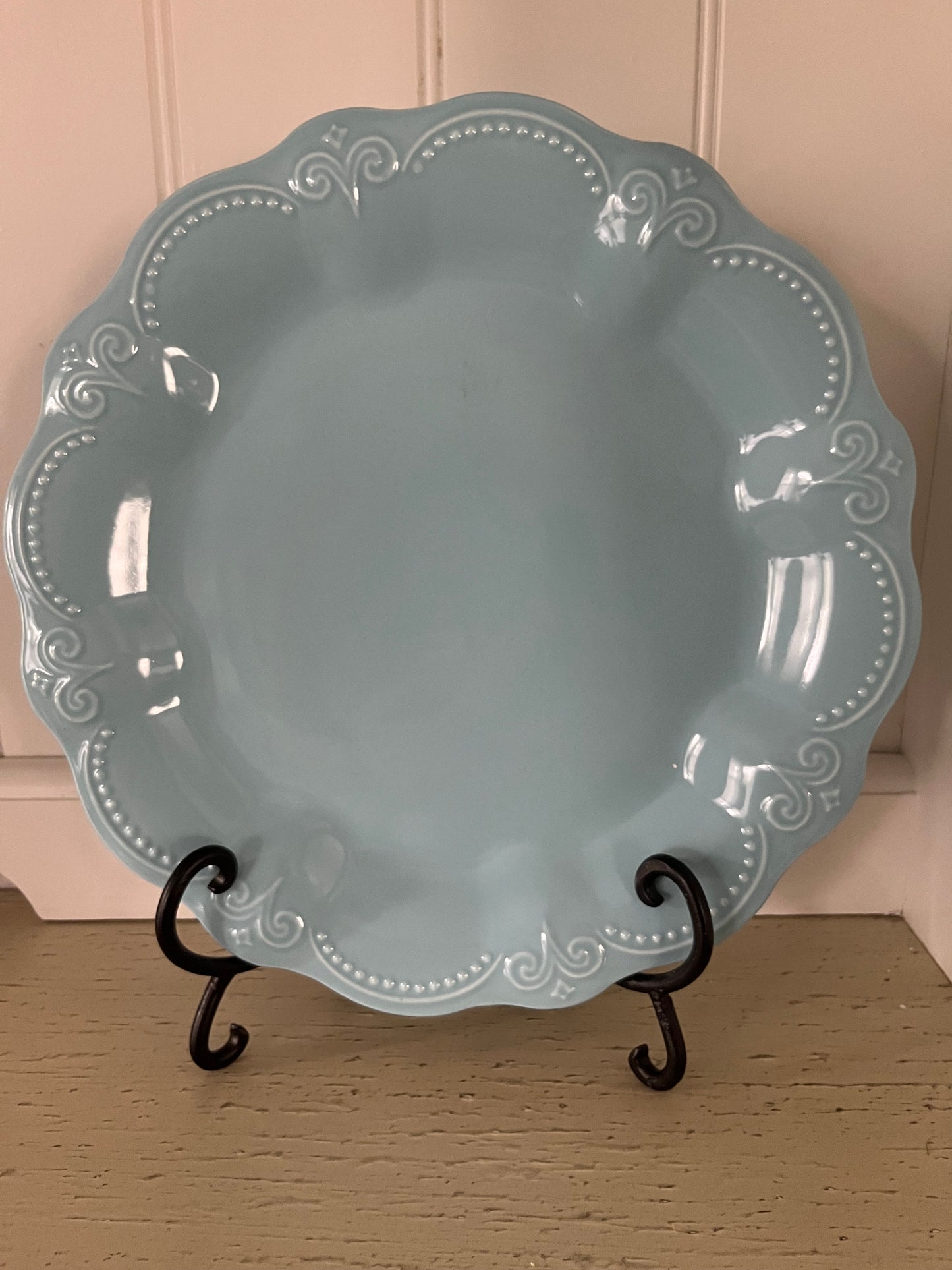 Pioneer Woman “Toni” Scalloped Dinner Plate – Light Blue Stoneware, 10.5