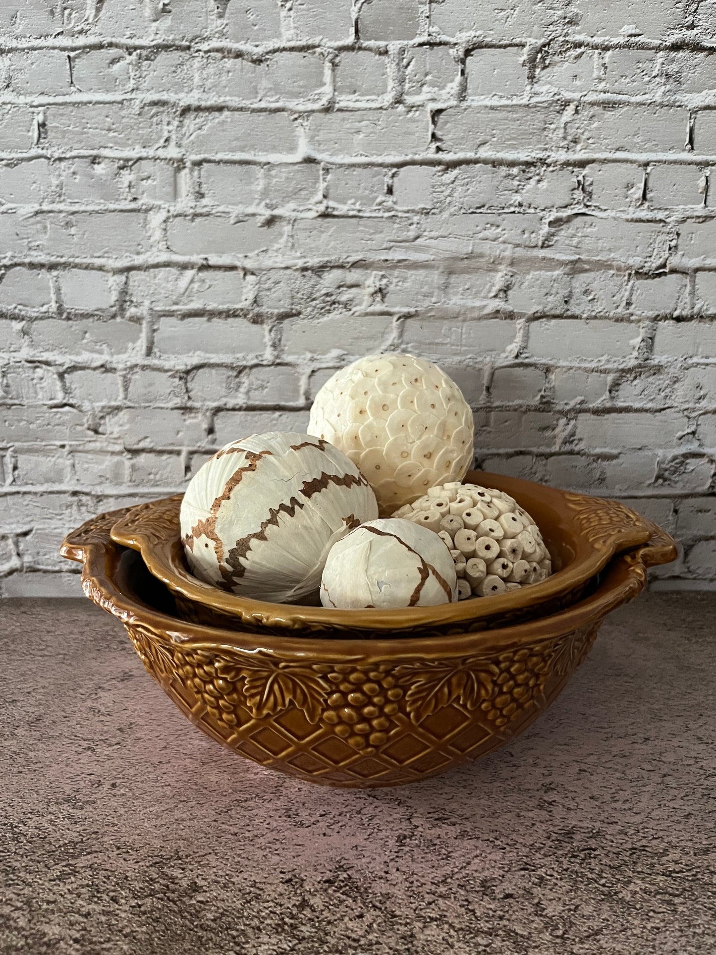 Tuscany Style Basketweave Bowls (2qt & 3qt) – Grapes Motif Temptations by Tara
