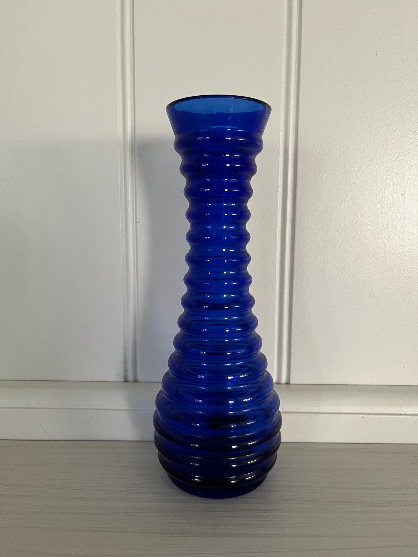 Vintage 1970s Cobalt Blue Bee Hive Ribbed Bud Vase – 8.25” Tall Retro Glass Vase