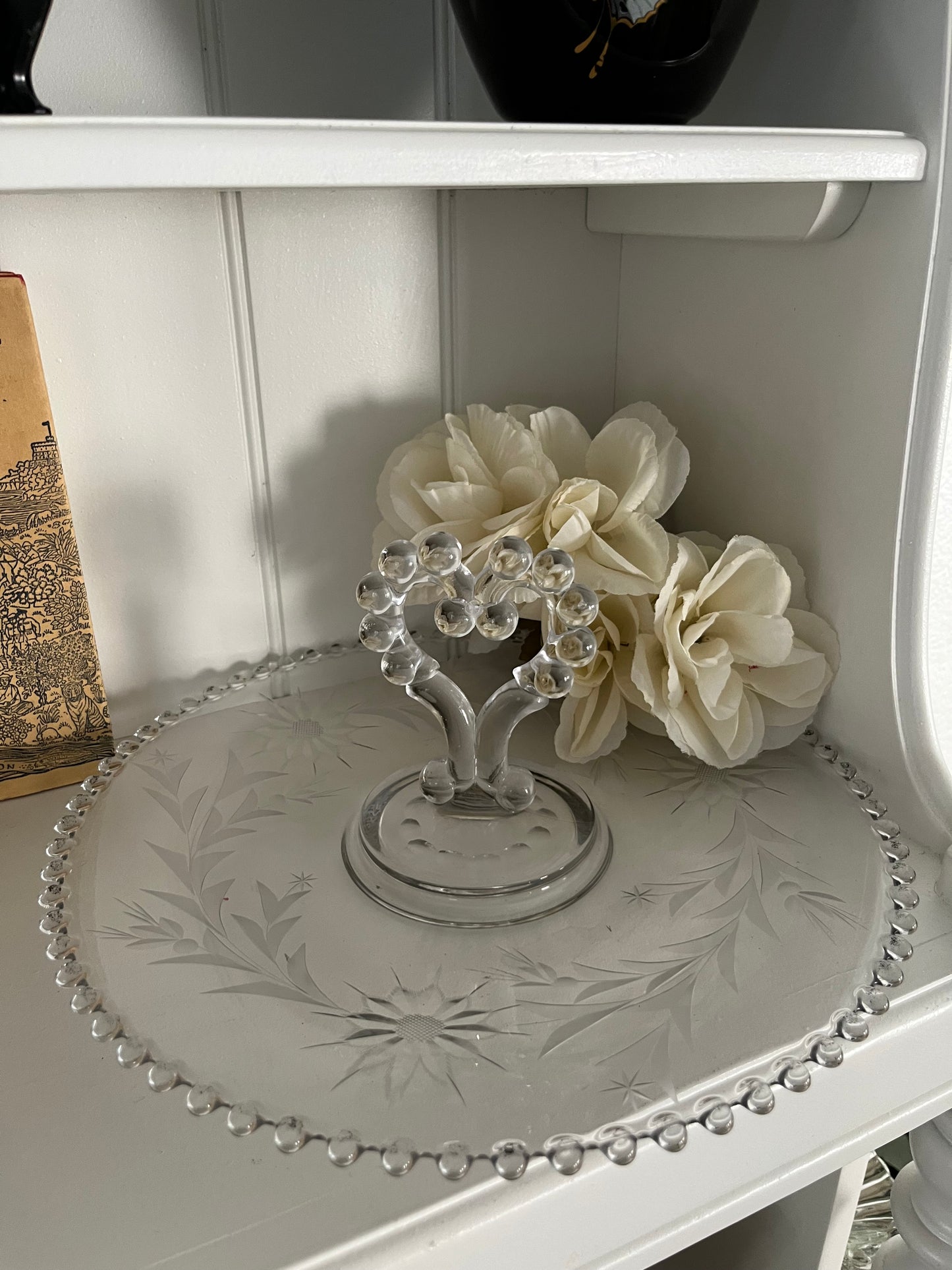 Vintage 1940s Imperial Glass Candlewick Etched Floral Pastry Server with Heart Bubble Handle – Clear Glass Sandwich Tray