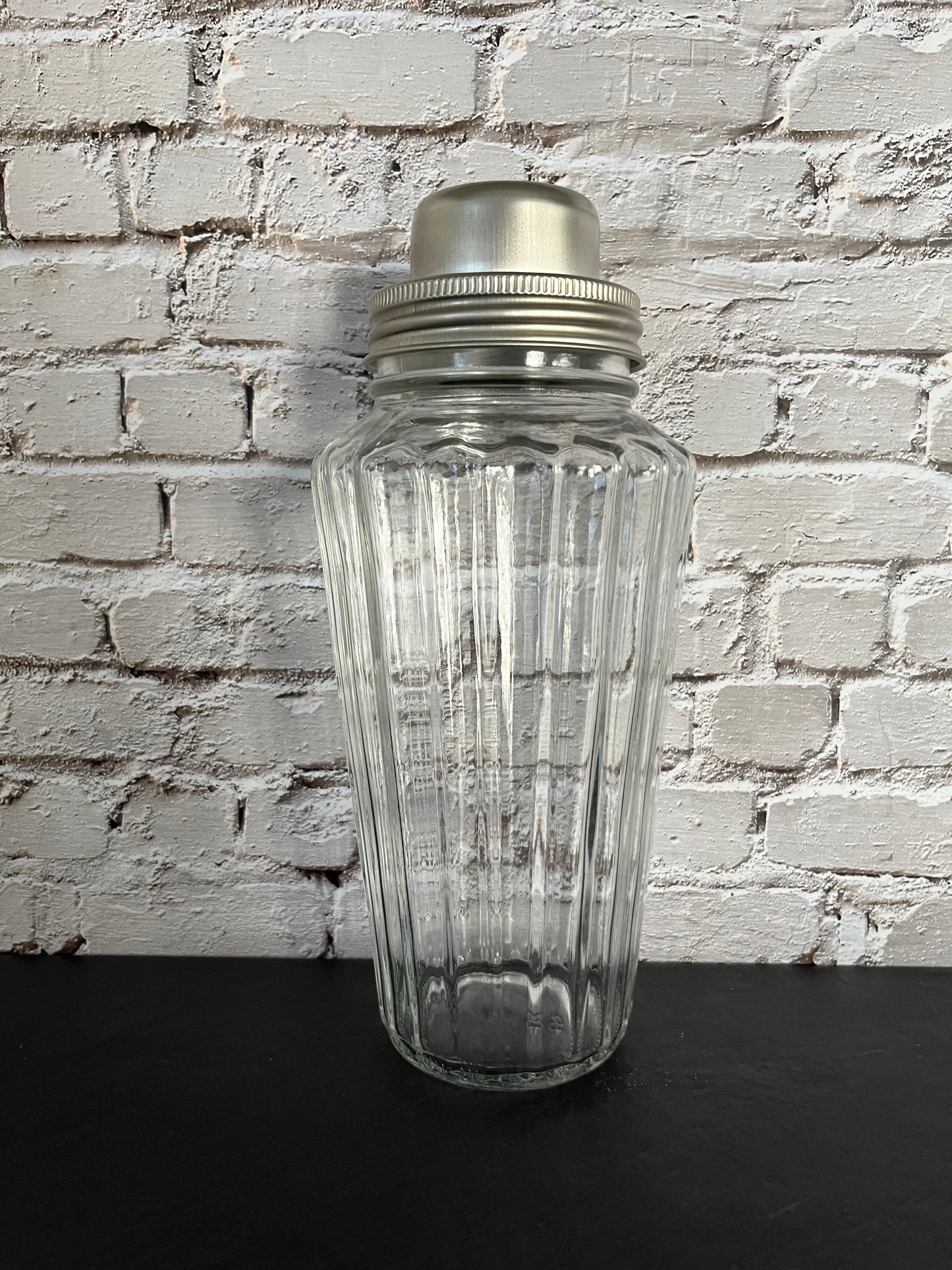 1930s Art Deco Style Glass Cocktail Shaker with Silver Lid – Cobbler Style Drink Mixer