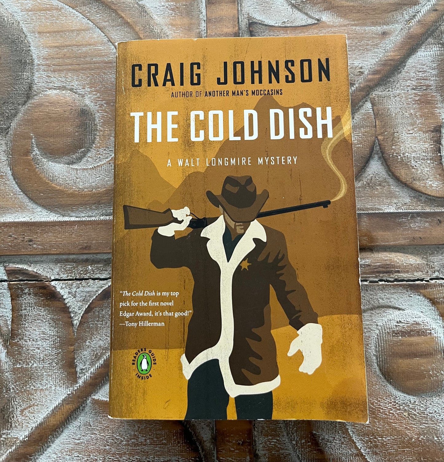 The Cold Dish, Walt Longmire Mysteries Softcover Book by Craig Johnson (2006)