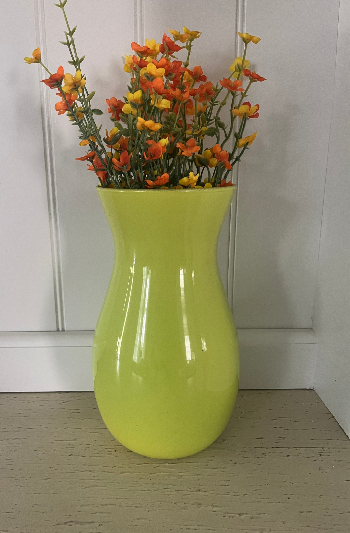 Lime Green Hourglass Glass Vase – Retro Modern Floral Accent (c. 2000s)