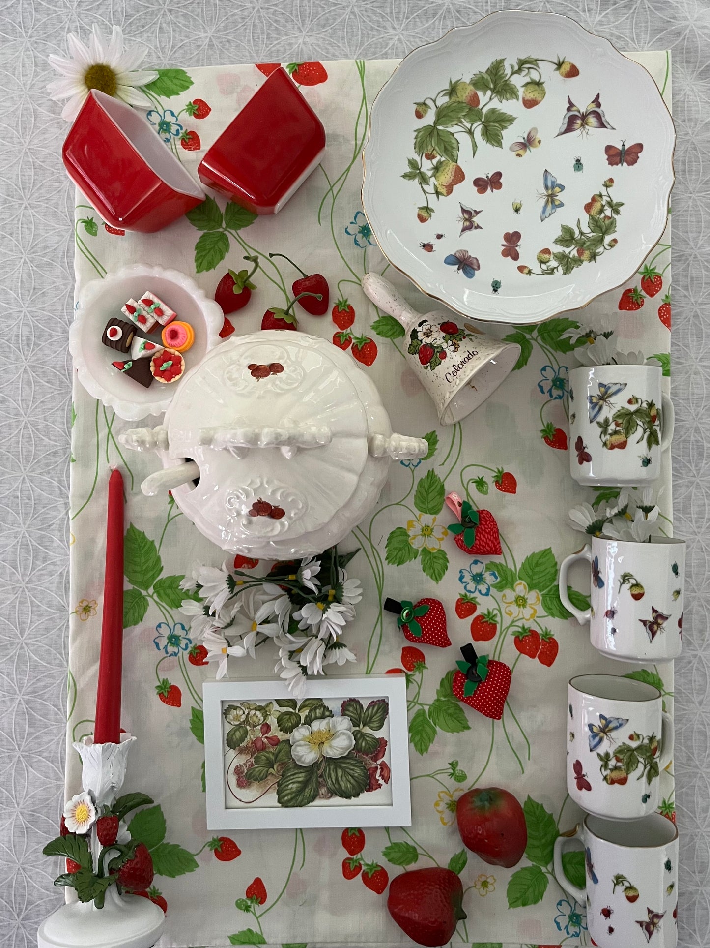 Vintage Pyrex #0501 (2)Small 1.5 Cup RED Refrigerator Dish Containers (No Lids) - Classic Kitchen Collectibles