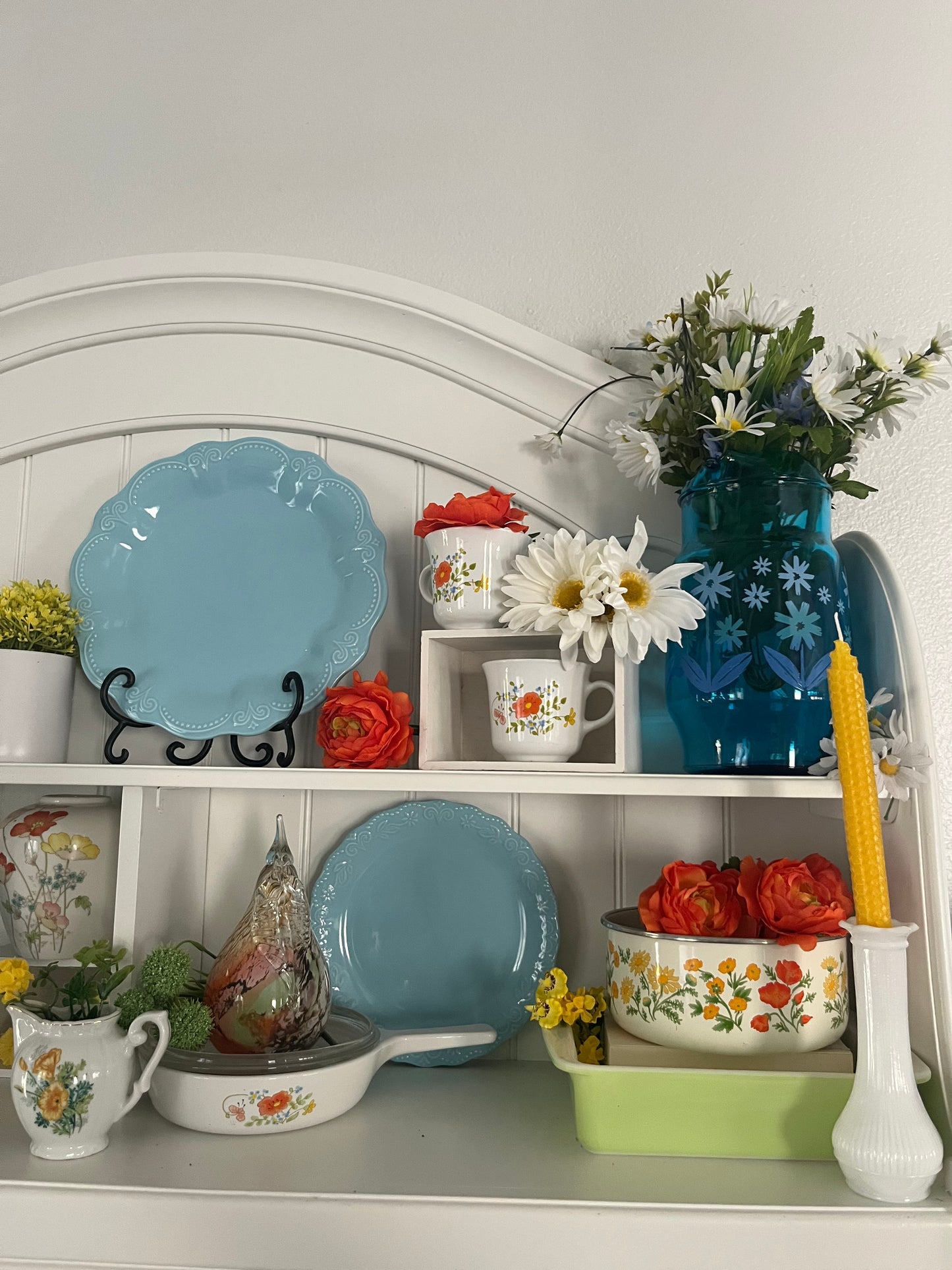 Pioneer Woman “Toni” Scalloped Dinner Plate – Light Blue Stoneware, 10.5