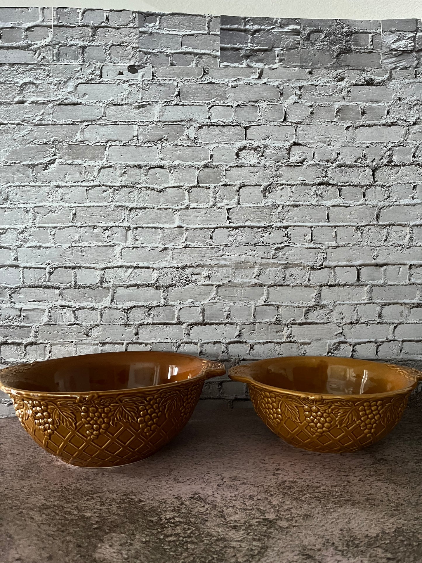 Tuscany Style Basketweave Bowls (2qt & 3qt) – Grapes Motif Temptations by Tara
