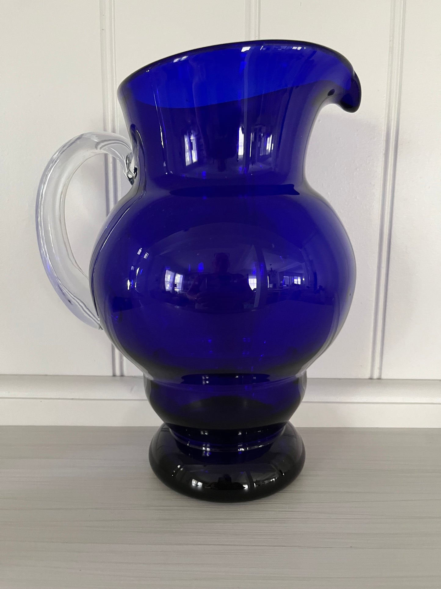 Vintage 1980s Cobalt Blue Glass Water Pitcher with Clear Handle – Hand-Blown Style