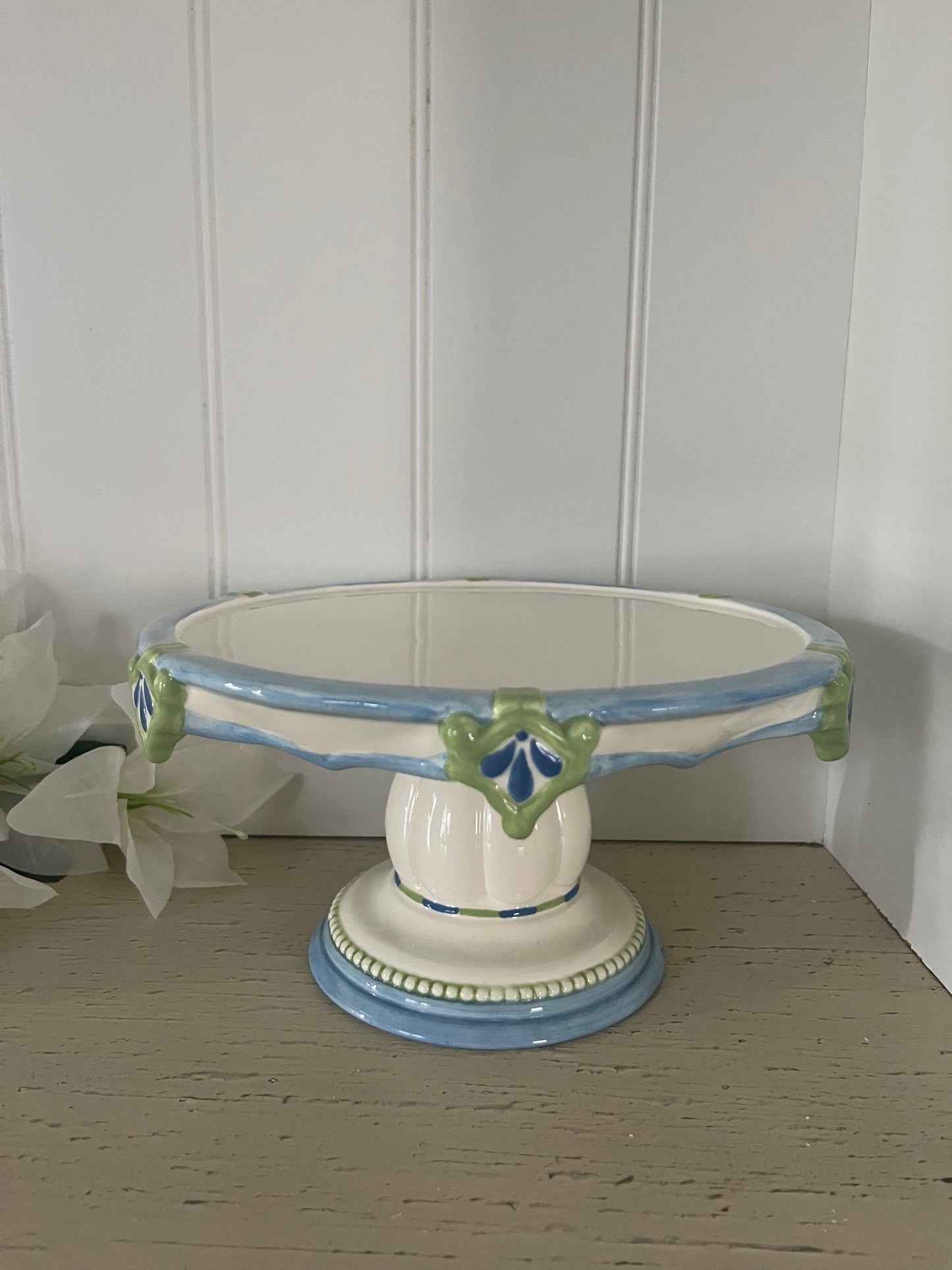 Vintage 2000s Pastel Pedestal Cake Stand with Scalloped Edge – Art Nouveau-Inspired Ceramic