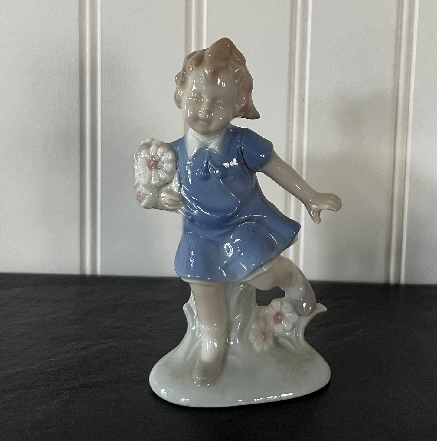 Vintage Porcelain Girl Holding Daisies Figurine - Lego Japan - 5" Height -