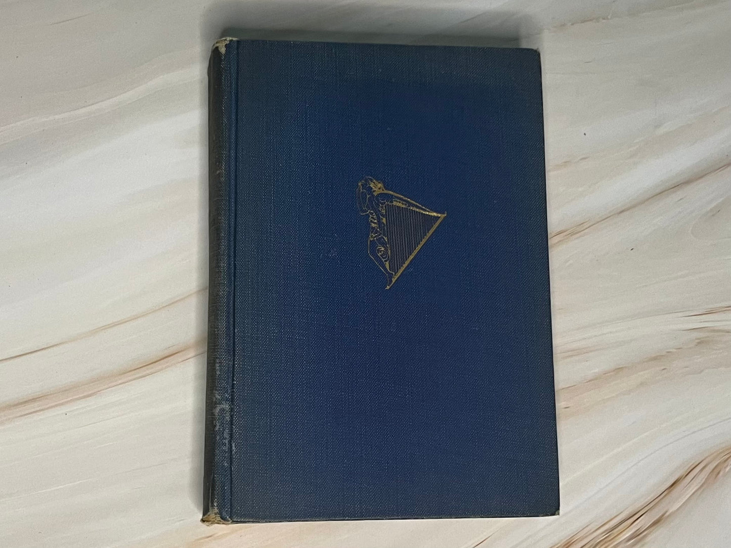 The Book of Living Verse: English and American Poetry (13th Century to Present) - Vintage 1932 Edition