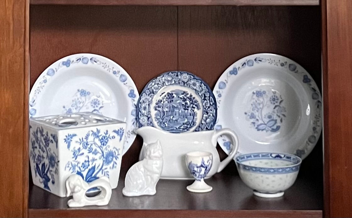 Gorgeous Vintage Qinghua Blue and White Porcelain Rice Bowl 1950’s
