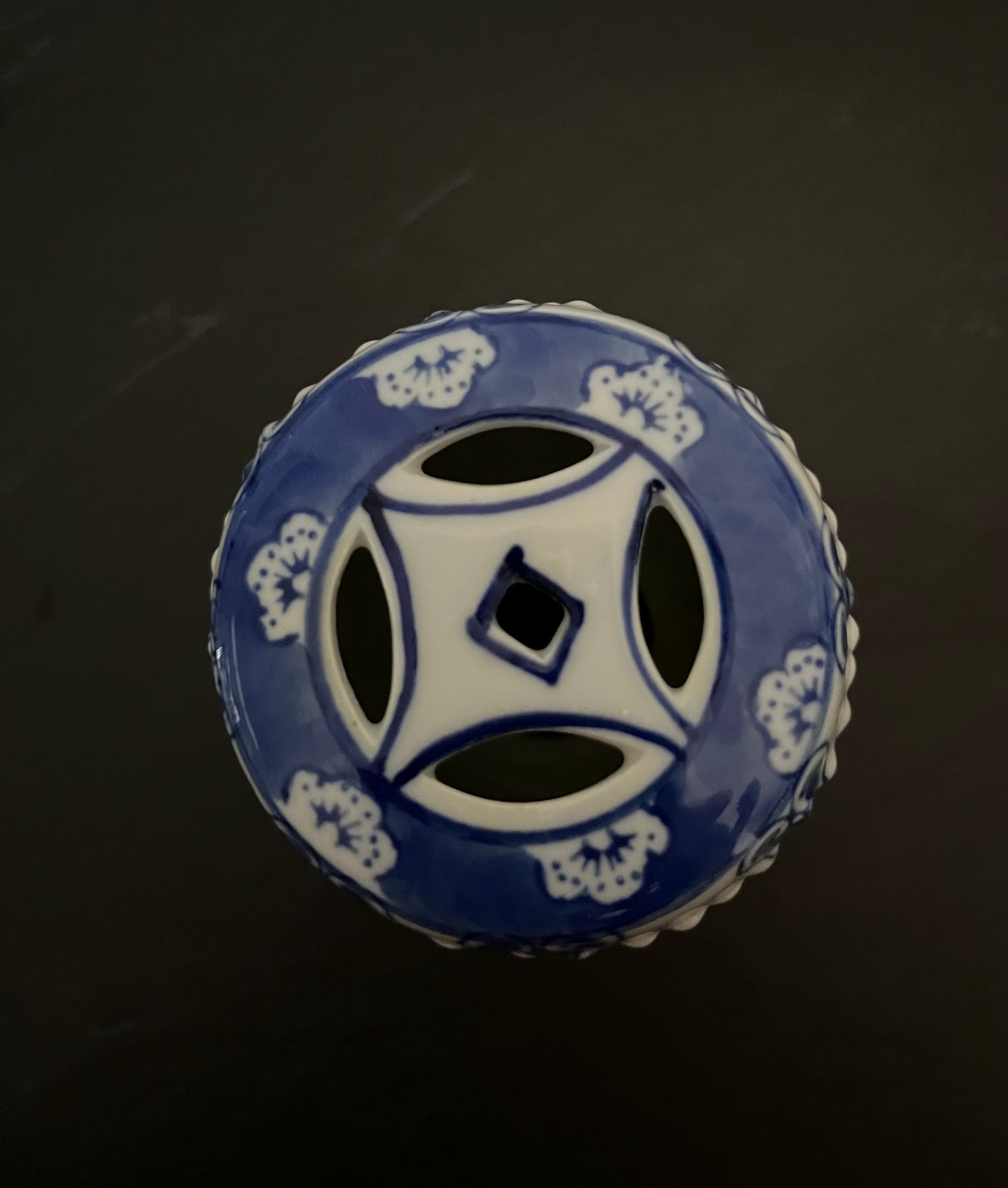Grandmillennial Style Vintage Mini 4" High Blue and White Chinoiserie Vine Motif Pedestal Barrel
