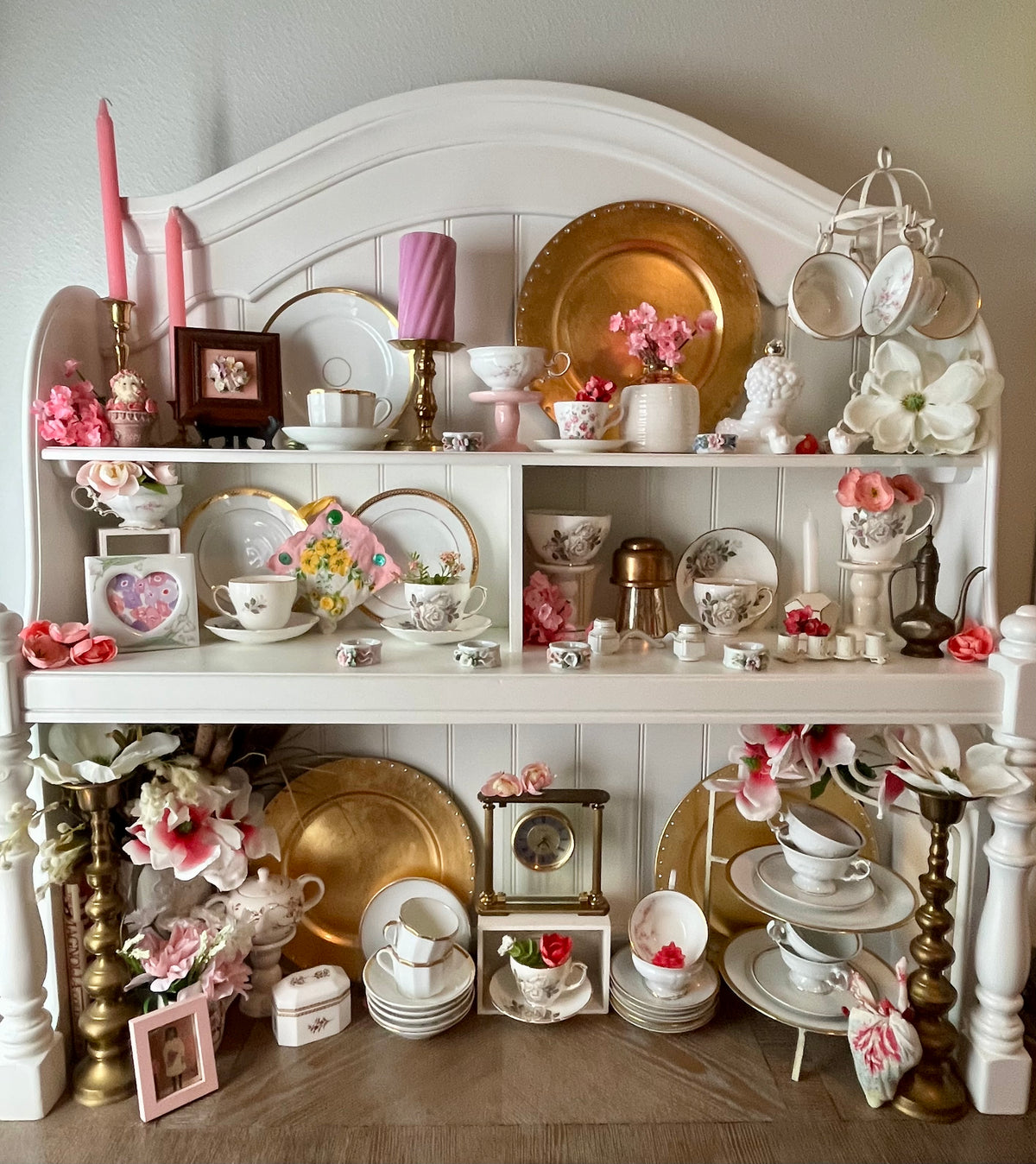 Magnolia Rose Parlour