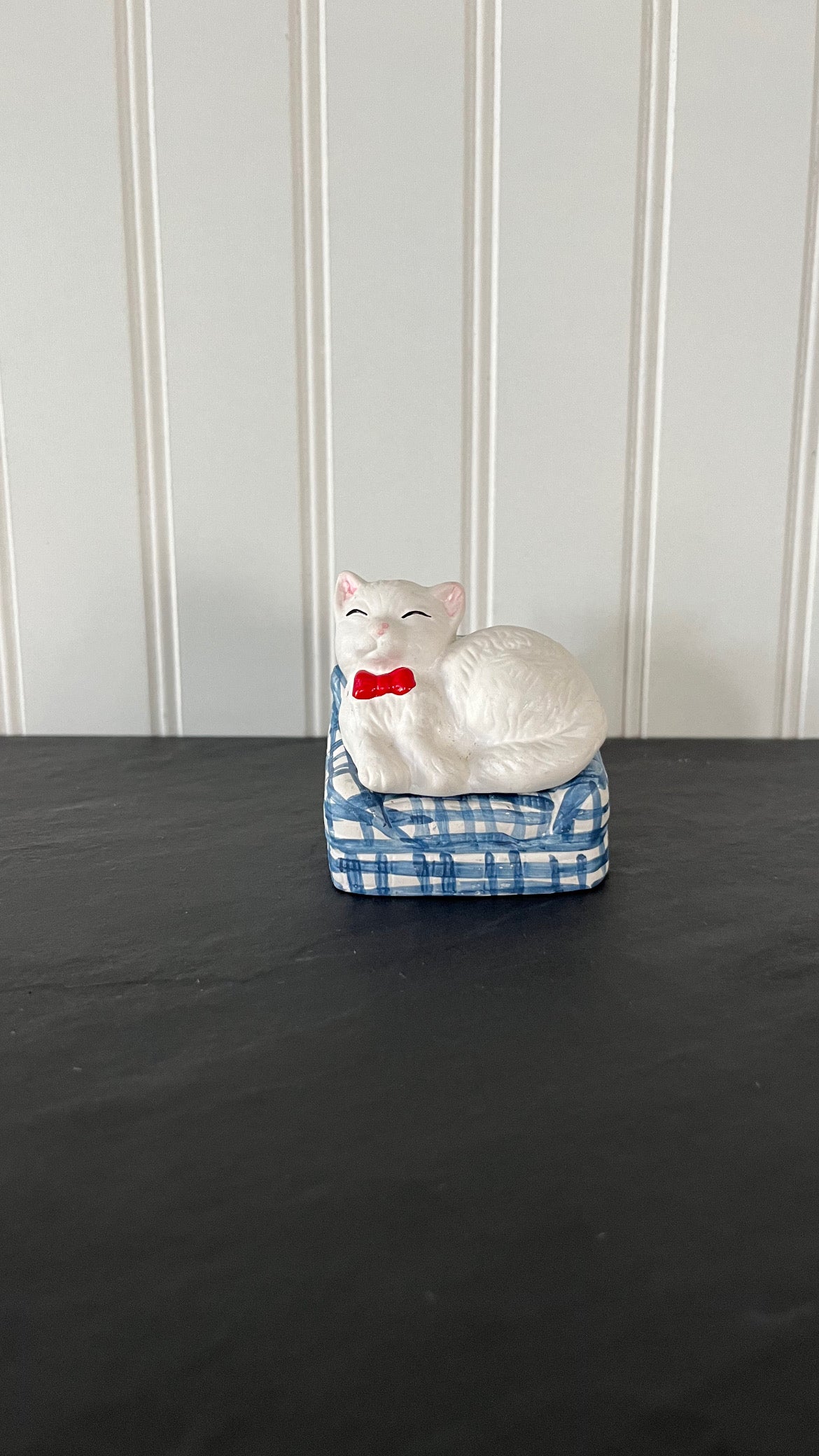 Vintage 1990s White Cat Salt & Pepper Shaker Set – Blue Gingham Chair, Red Bow, Made in China