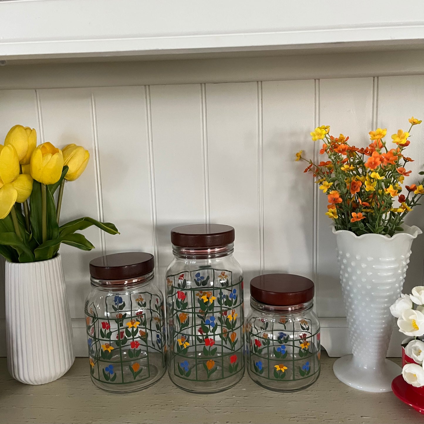 Vintage 1983 Anchor Hocking Nina Greenhouse “Tulip Trellis” Folk-Art Canister Set – Set of 3