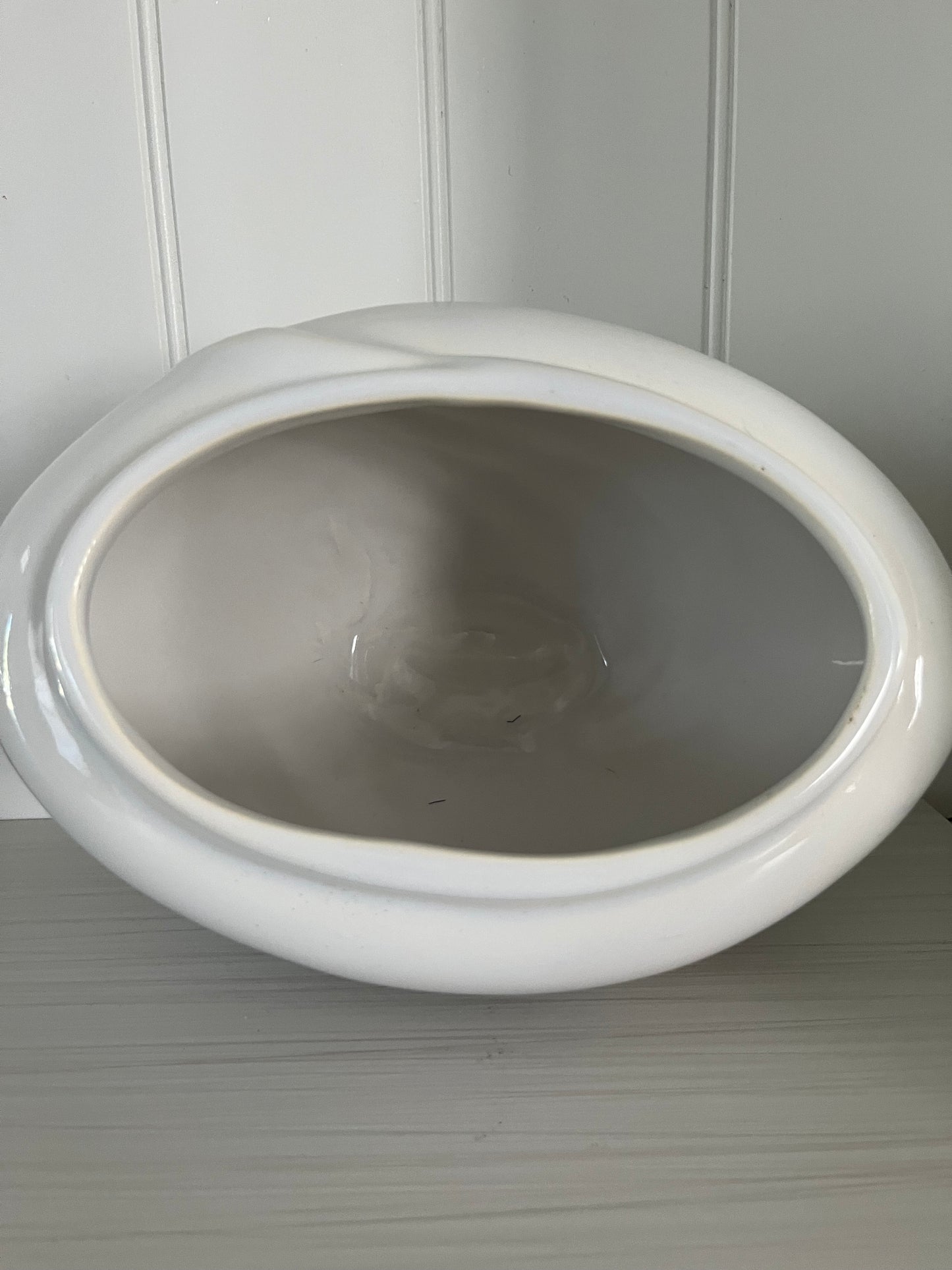 Vintage 1996 Haeger White Shell Swirl Ceramic Art Deco Style Planter Vase