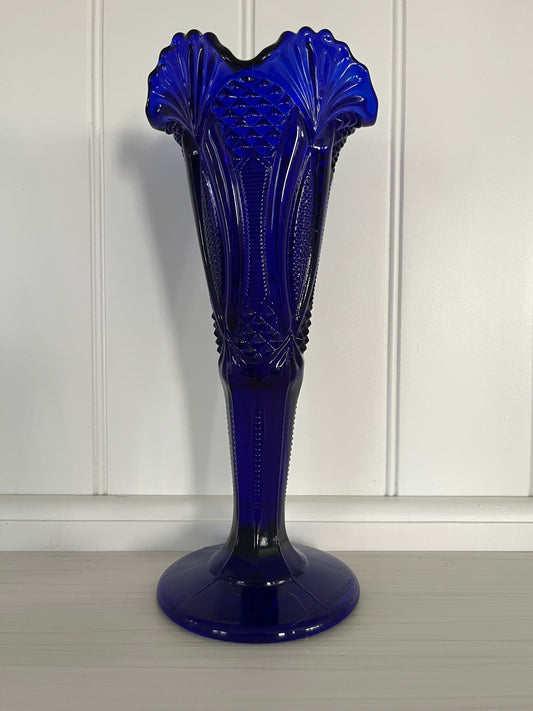 Vintage Cobalt Pressed Glass “Princess Feather” Pedestal Vase — L.E. Smith for Tiara Exclusives, c. 1970s–1980s