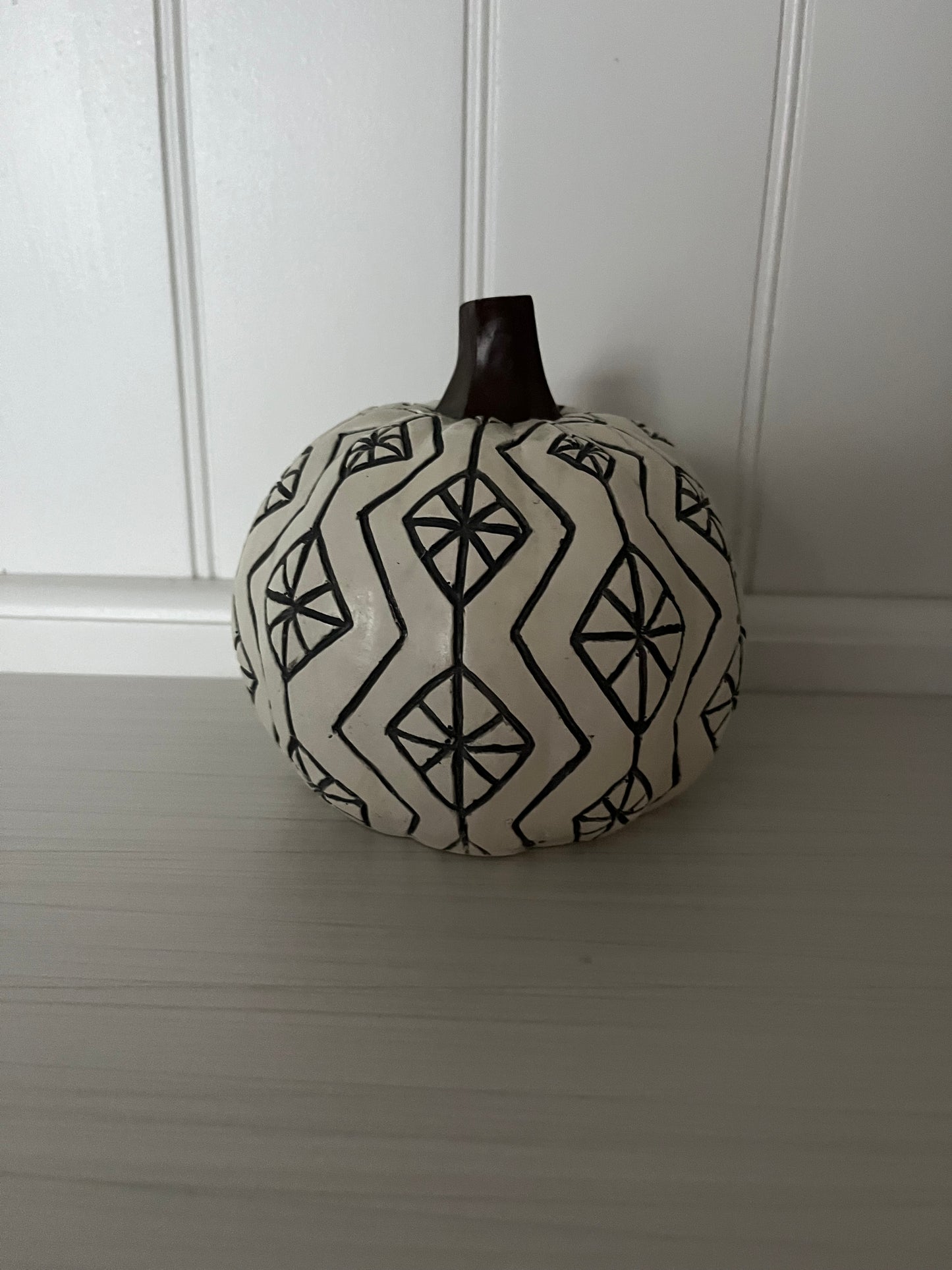Modern Boho Tribal Pattern Pumpkin Décor – Black & White Ceramic-Style Gourd (2010s Contemporary)