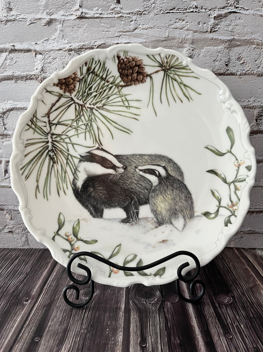 1987 Royal Albert Lovely Badgers in “Winter Harmony” Bone China Plate – The Country Walk Collection, No. 4, Made in England