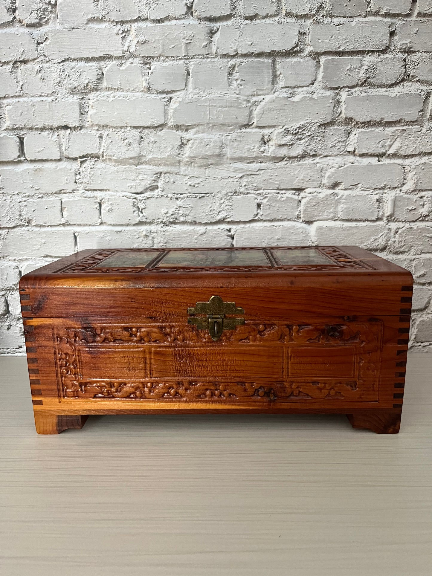 Retro 1940s–1950s Miss America Candy Cedar Gift Box w/ Mirror — Voneiff-Drayer Co., Baltimore MD