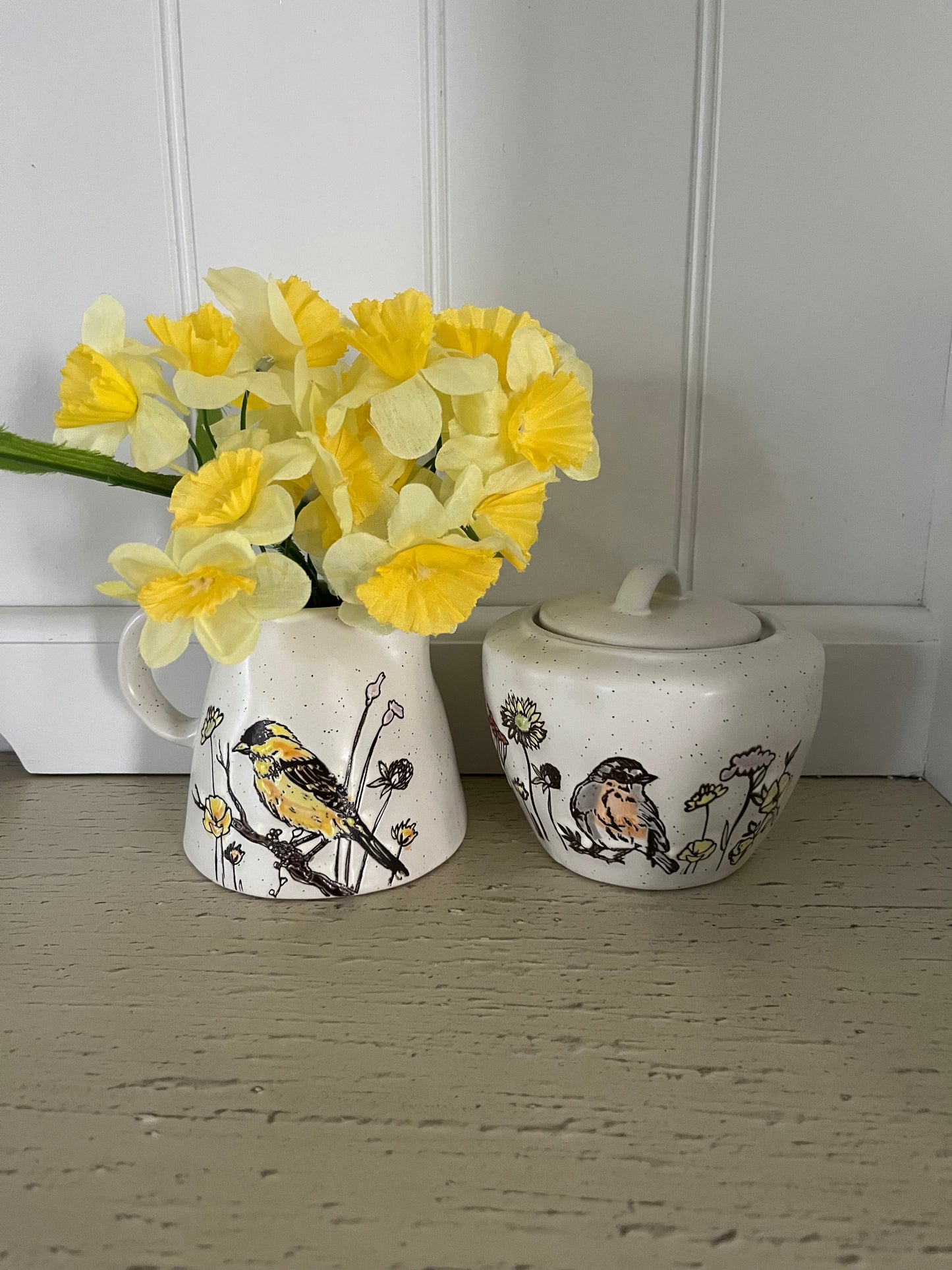 Spectrum Designz Pottery Wildflower Song Birds Creamer & Sugar Set