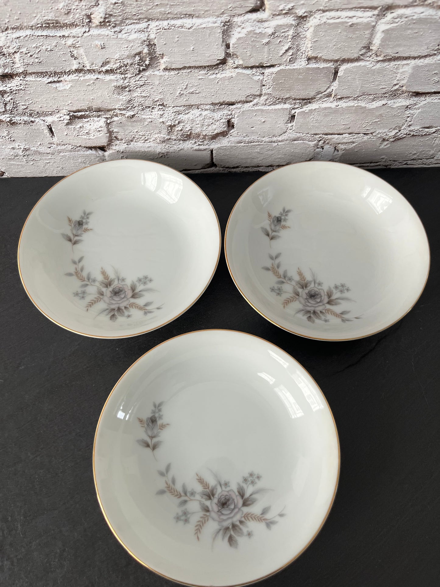 Vintage 1950s Arlen Fine China “Tivoli” Fruit / Dessert Bowl– /Made in Japan – Gold Rim Gray Rose