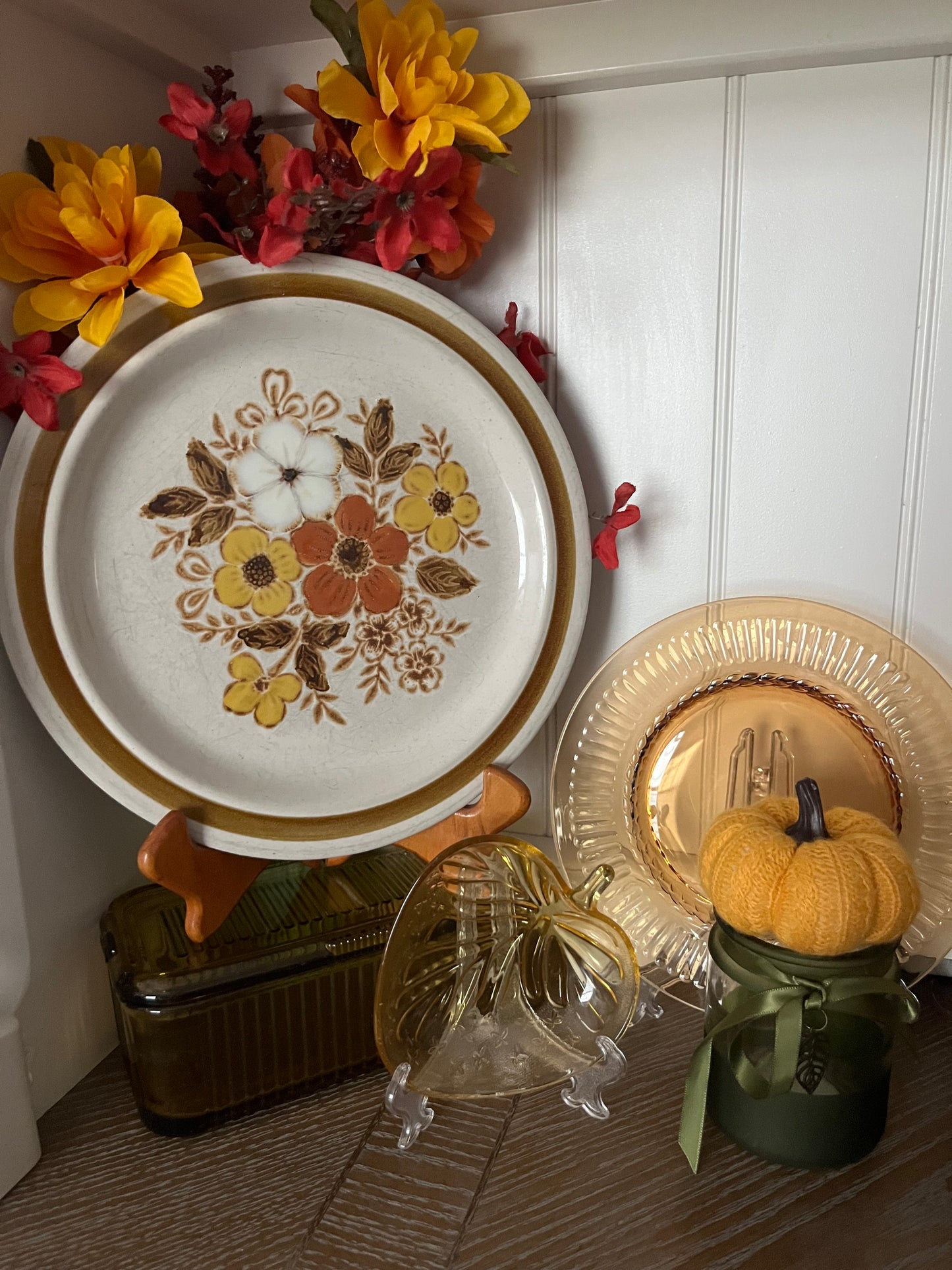 Vintage 1970s Pressed Soft  Amber Glass Dinner Plate with Fluted Rim & Braided Center –