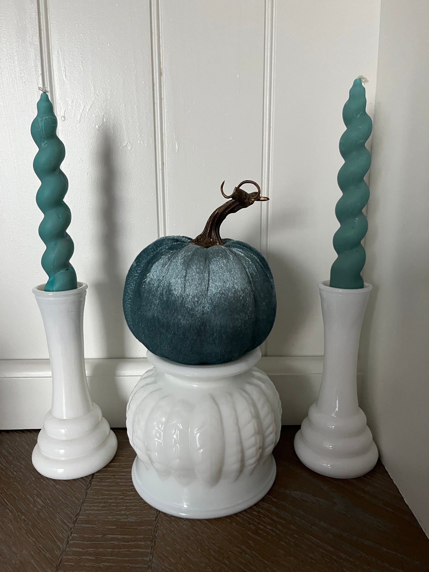 Vintage Randall White Milk Glass Art Deco Bee Hive Bud Vase - 6" High