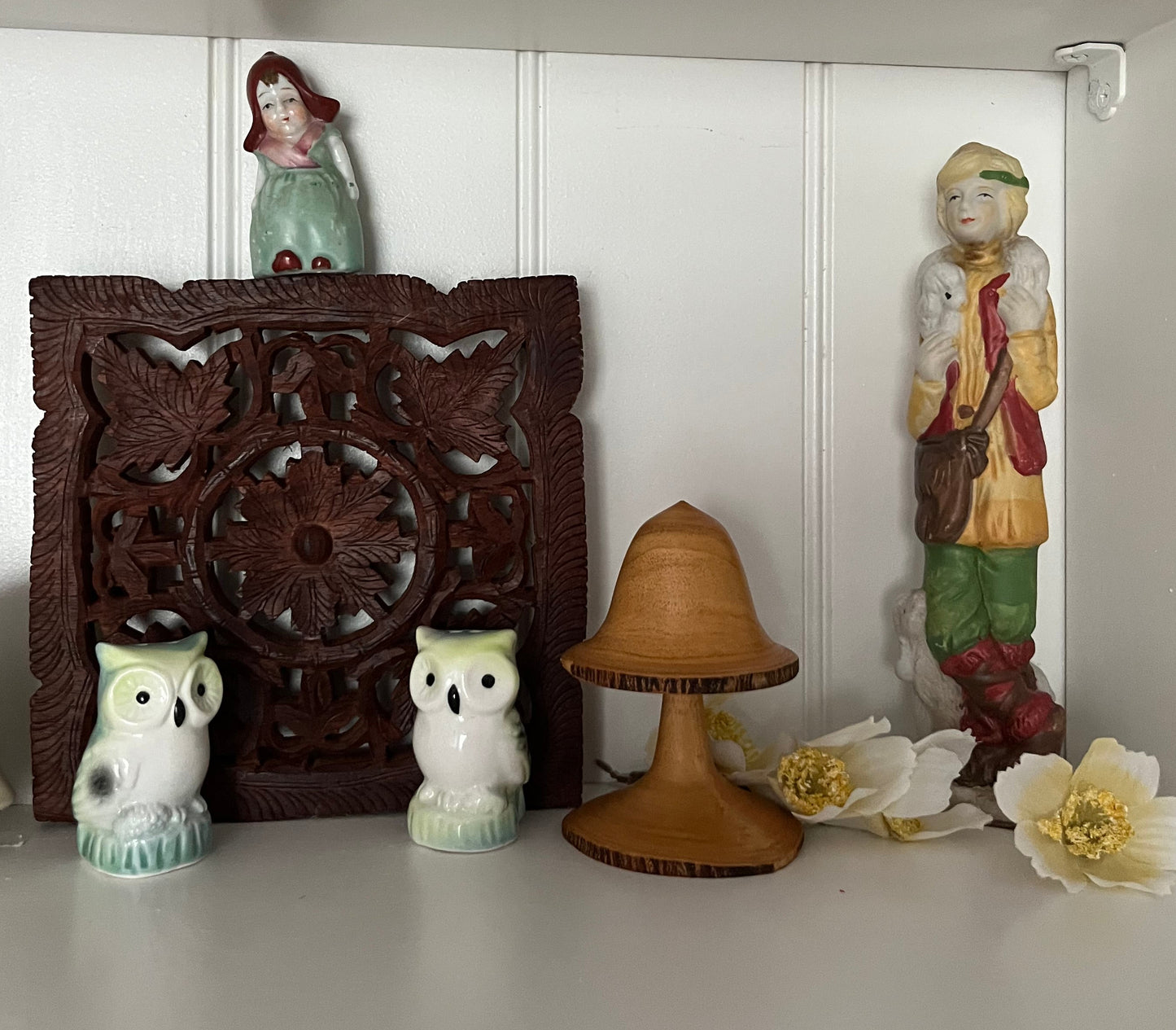 Retro 1995 Depression-Era Aesthetic “Winter Child” Figurine with Lambs — Hand-Painted Collectible Decor