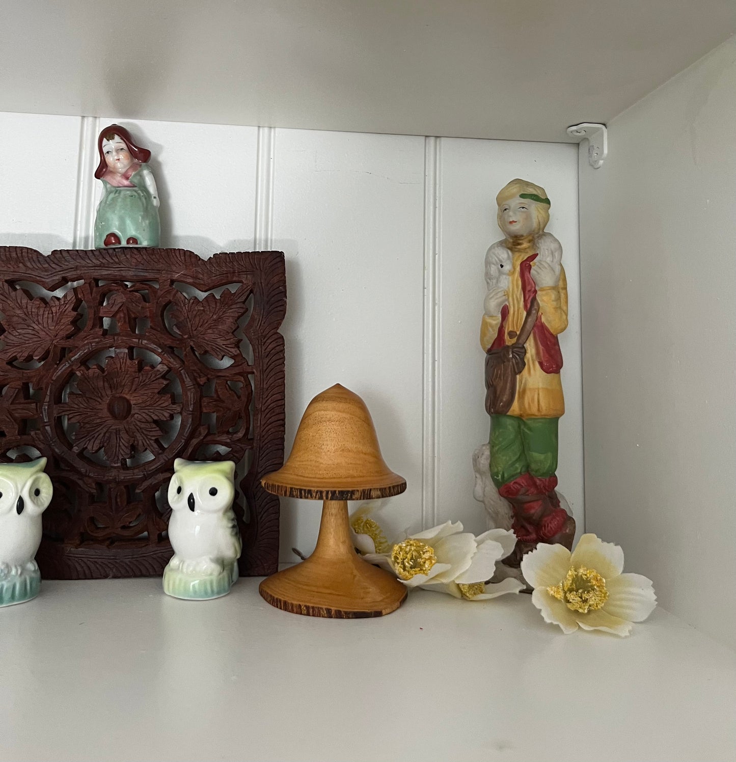 Retro 1995 Depression-Era Aesthetic “Winter Child” Figurine with Lambs — Hand-Painted Collectible Decor