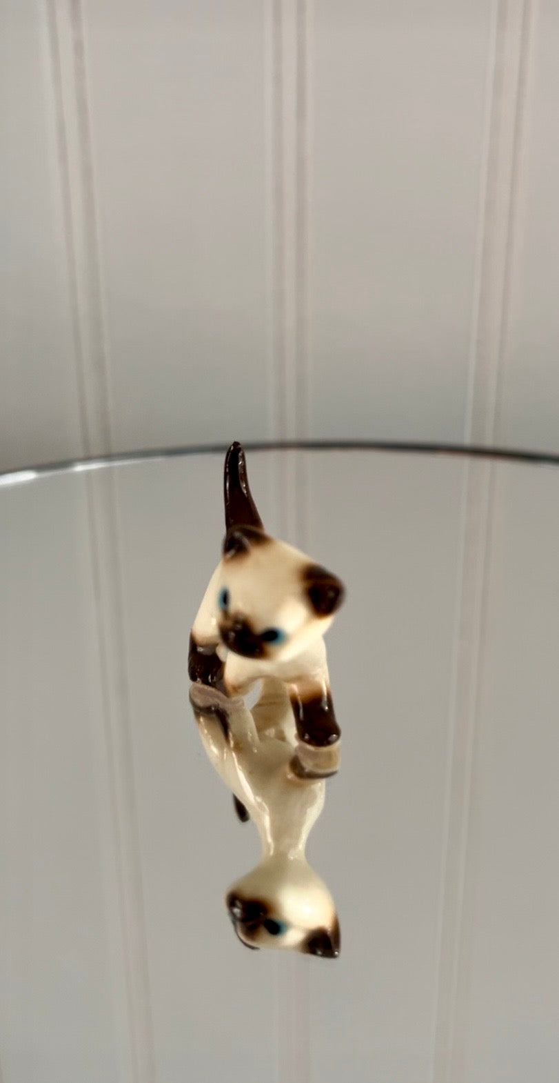 Vintage Kitsch c1960’s Miniature Siamese Kitten Figurine — Mid-Century Hagen-Renaker Style Blue-Eyed Kitty Cat Kitten