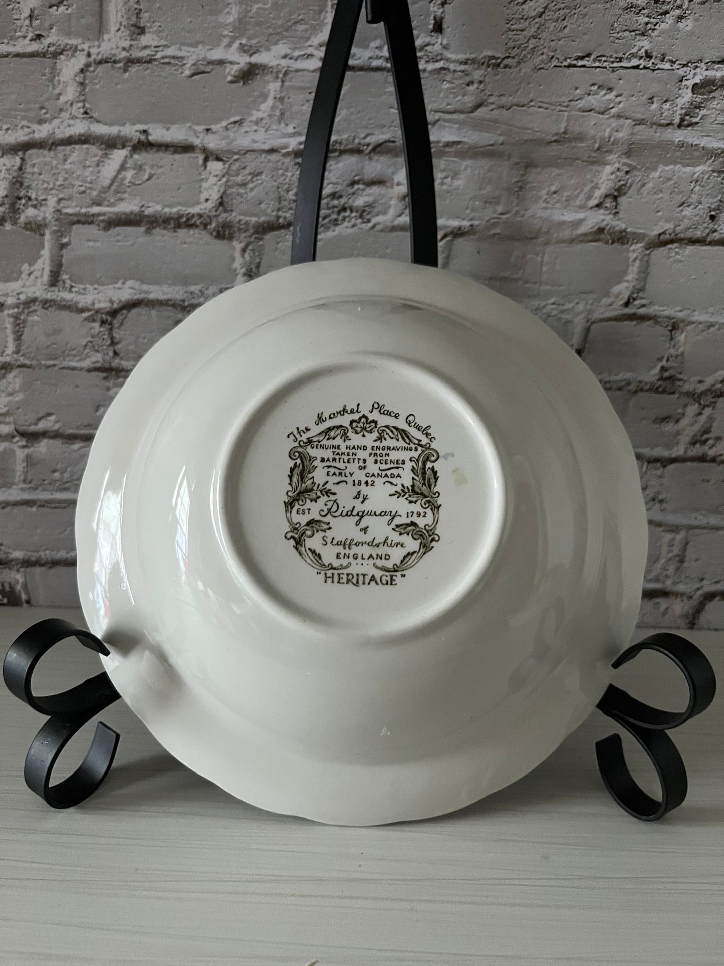 Vintage 1950s Ridgway Staffordshire “The Market Place Quebec” Heritage Ironstone Serving Bowl – Hand-Engraved Bartlett Scene, England