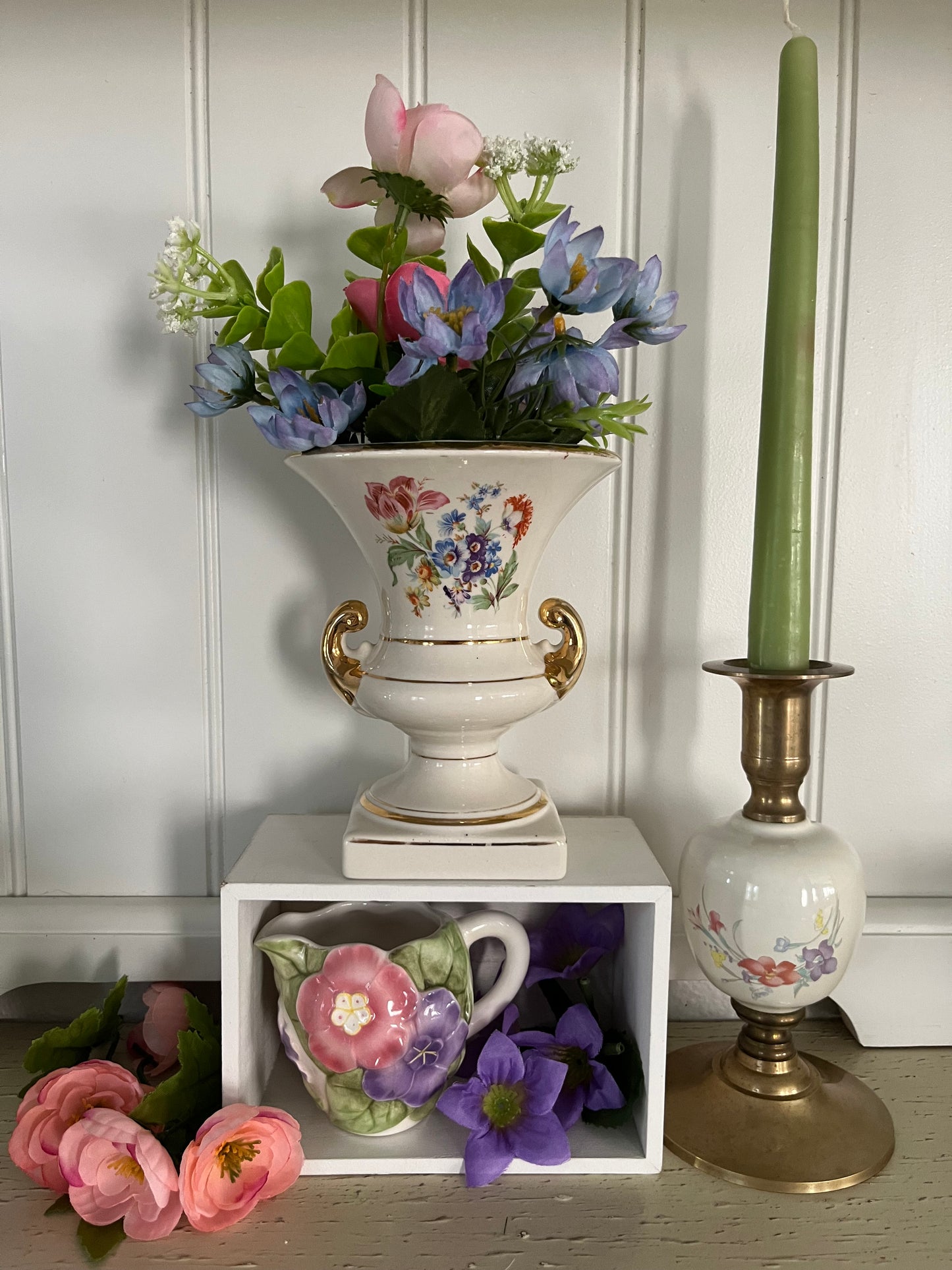 Vintage European Trophy Vase – Campana Floral Design with Gold Trim – Porcelain Urn Style with Footed Pedestal