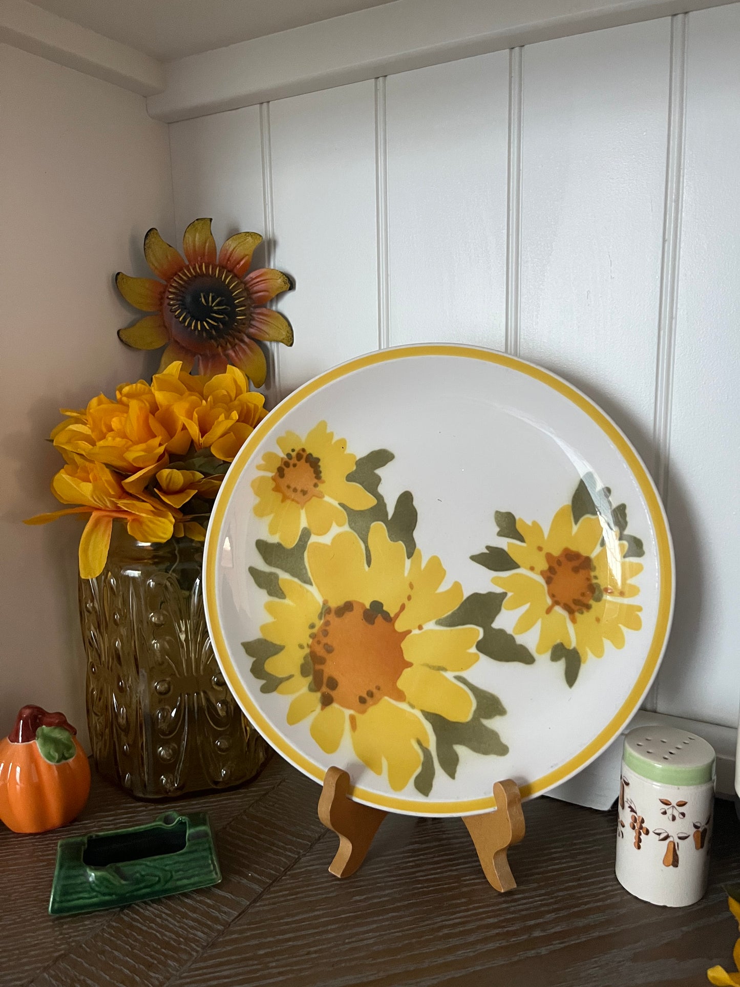 Vintage Mikasa Dolly  “Flora” Cera-Stone Dinner Plates – Set of 2 (1970s Japan, Sunflower Yellow)