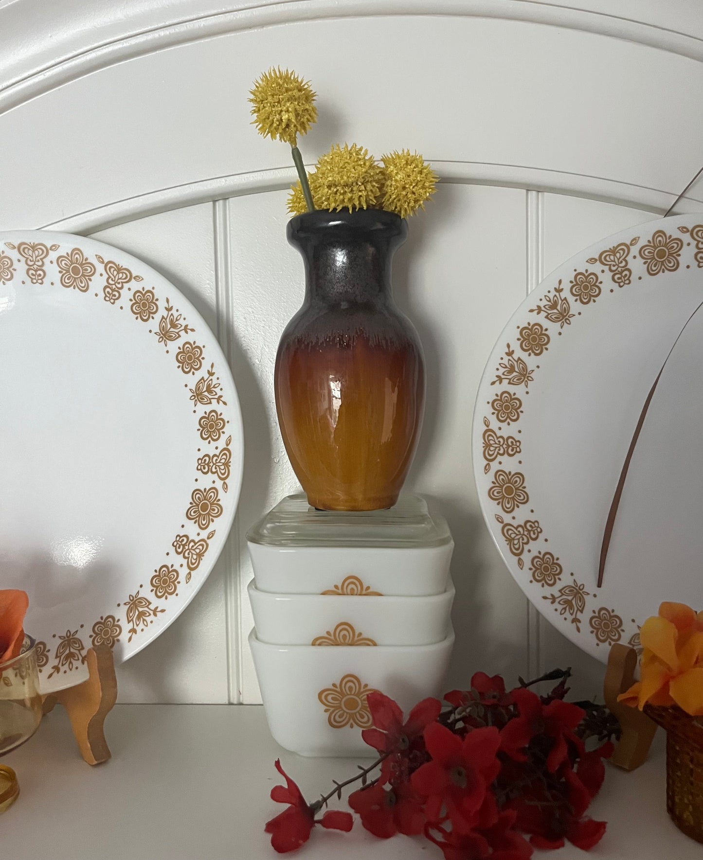 Vintage 1970’s 3 Pyrex Butterfly Gold Refrigerator Dishes with Lid – Harvest Hues
