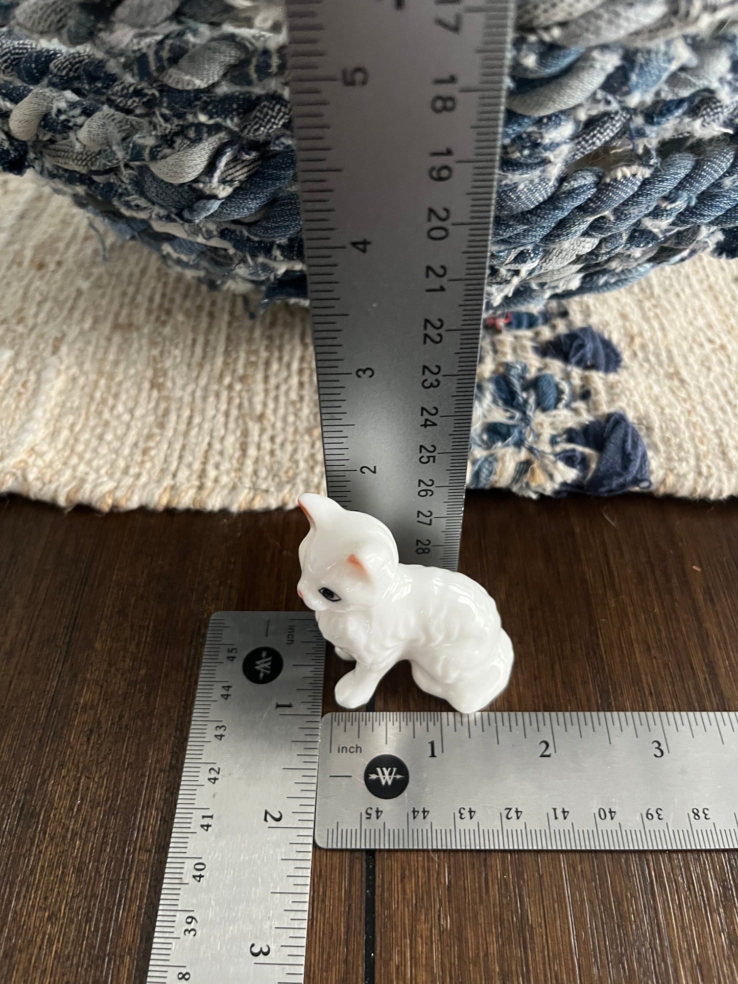Mid Century White Porcelain Kitty Cat Kitten Tiny Small Mini Figurine 2” – 1950s–1970s Vintage Japan Style Cat Collectible
