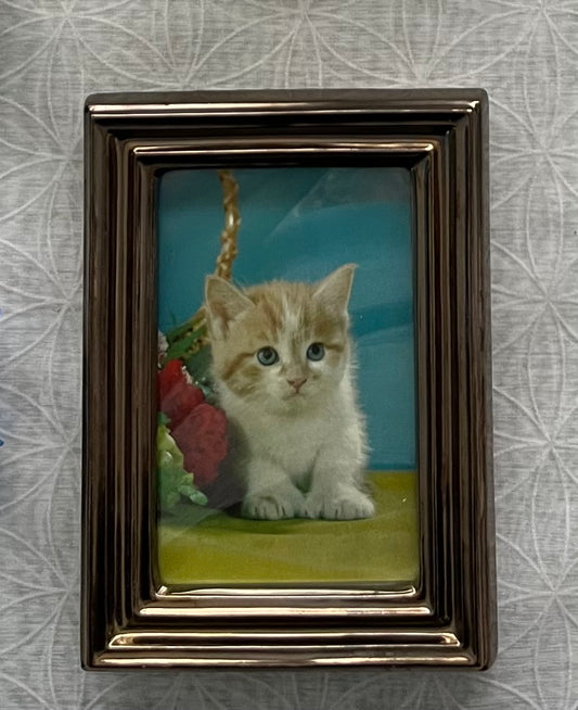 Vintage 1989 Kitten Postcard in Bronze-Tone Metal Frame – Cat Kitsch Decor