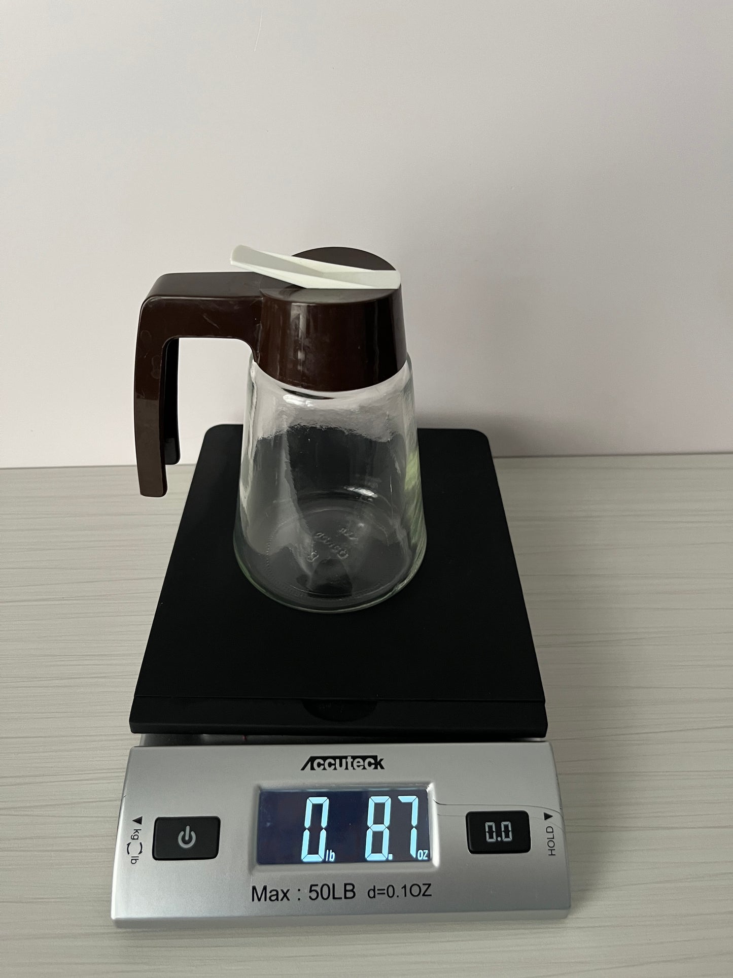 Vintage 1970s Gemco USA Clear Glass Dripless Syrup Pitcher – Brown Plastic Lid – 5” Tall