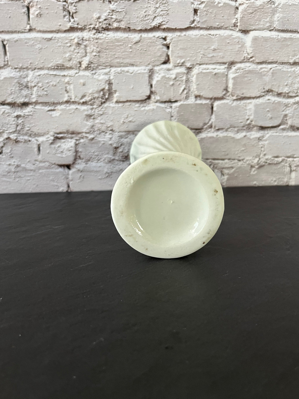 Vintage C. 1990’s * Pale celadon / soft spring  Green Spiral Ceramic Vase – Scalloped Rim Floral Bud Vase – 7”