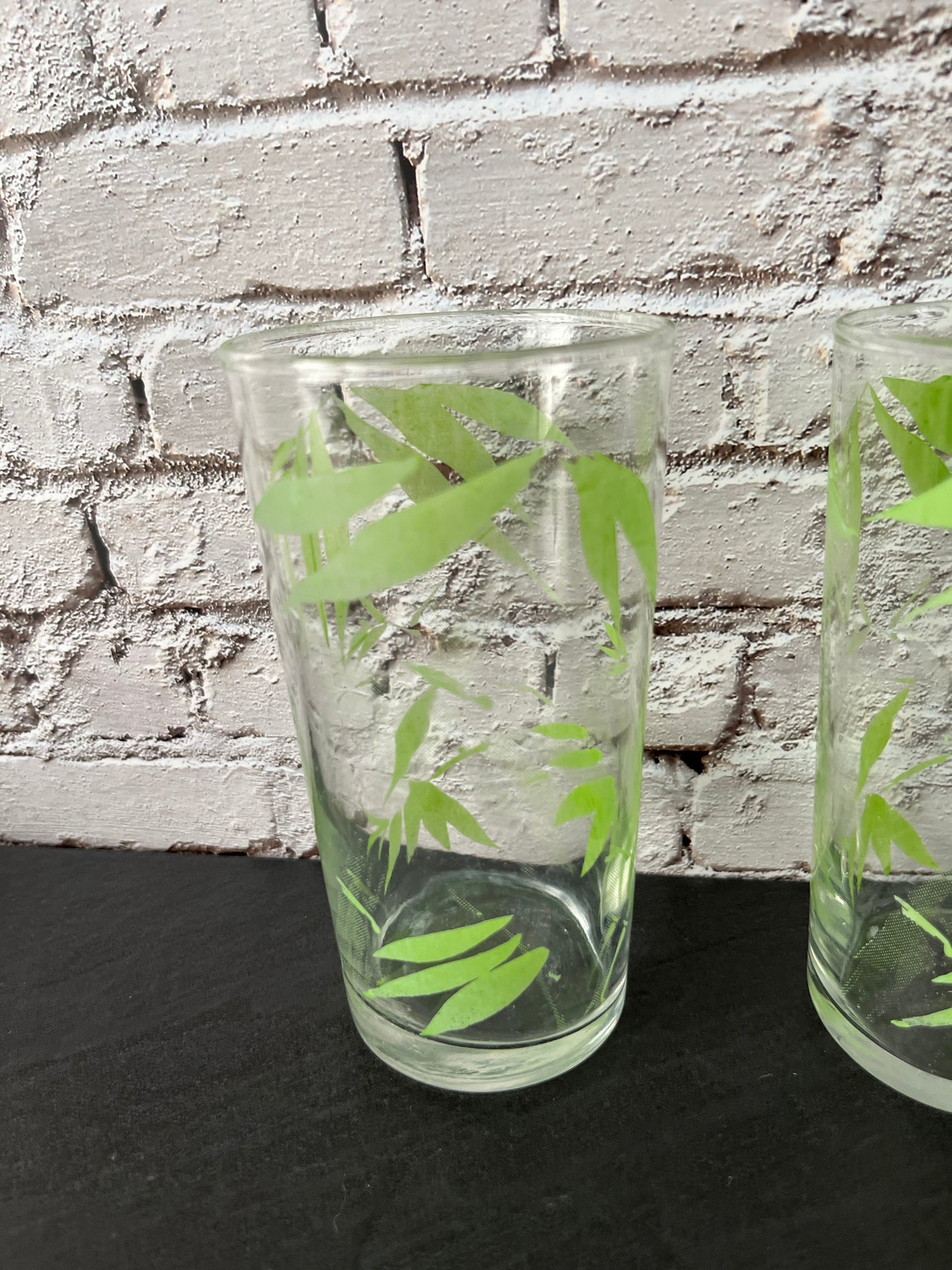 Vintage 1970s–1980s Tropical Bamboo Leaf Drinking Glasses – Set of 3 Green Botanical 10 oz Tumblers – Libbey Style Retro Barware