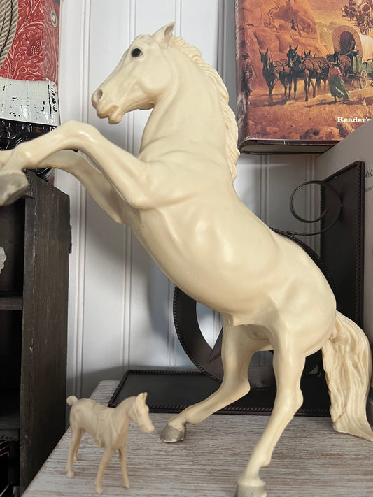 Vintage Breyer Horse Matte Alabaster Fighting Stallion Breyer King