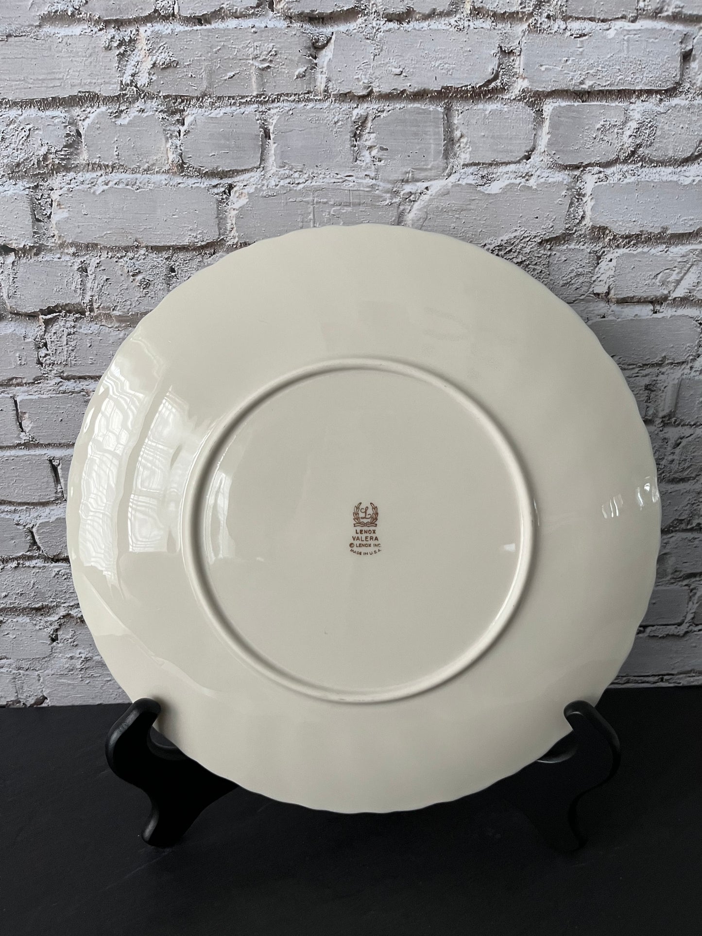 Vintage 1960s Lenox Valera China Dinner Plate – Black Floral Scroll Medallion with Silver Rim – 10” Mid-Century Elegant Tableware
