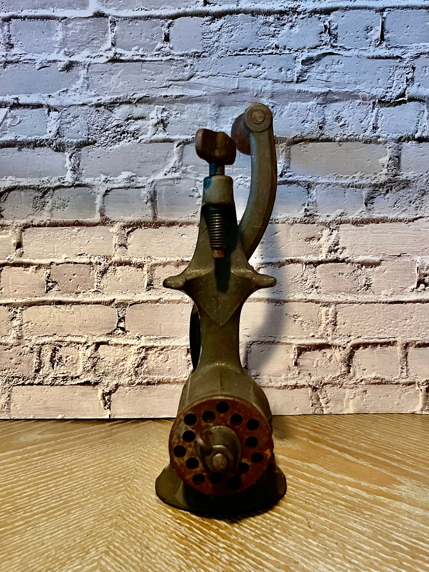 Antique Early 1900s Enterprise Manufacturing Company  No. 7 Cast Iron Food Chopper Grinder w/ Wood Handle | Primitive Farmhouse Kitchen Tool