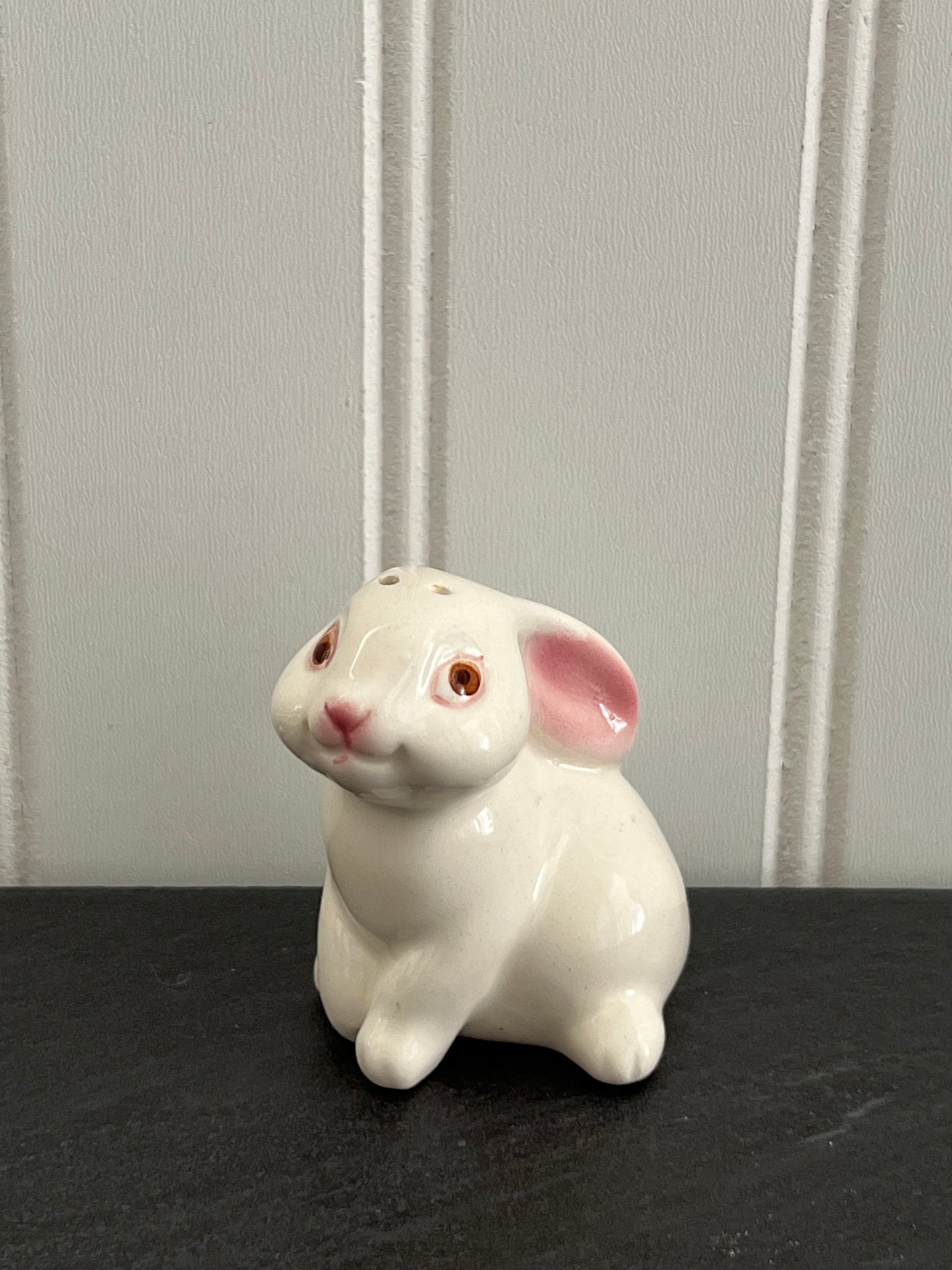 1983 AVON White Bunny Rabbit Salt & Pepper Shakers