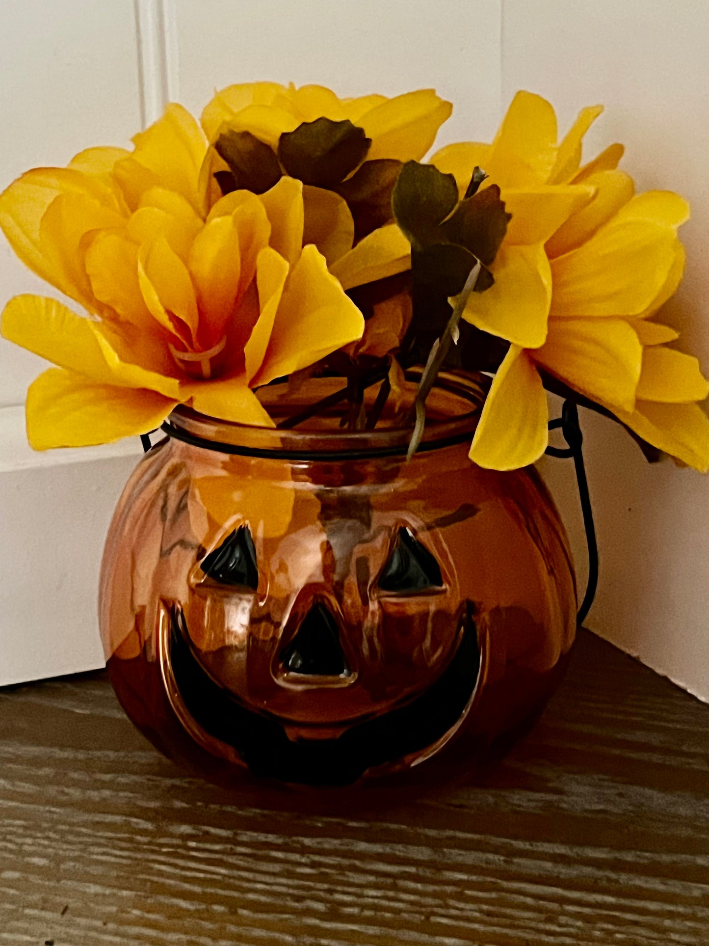 Amber Glass Jack-O’-Lantern Candle Holder | Small Halloween Pumpkin Pail, Curated Shelf & Trinket Display Décor