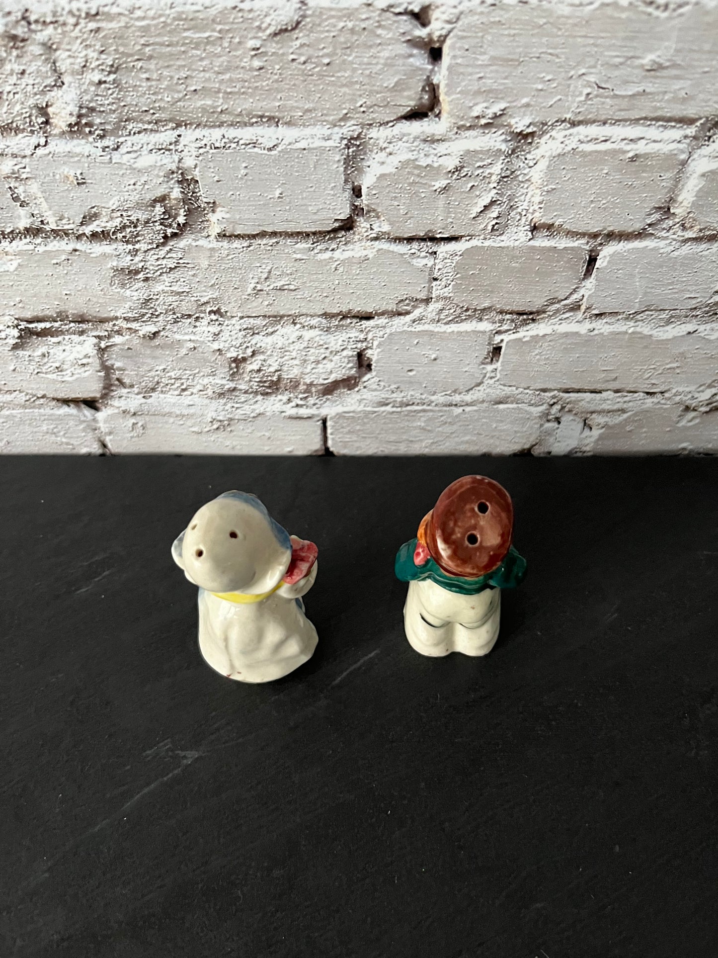 Vintage 1950s Lefton-Style Dutch Boy & Girl Salt and Pepper Shakers – Hand Painted Japanese Porcelain Couple Figurines