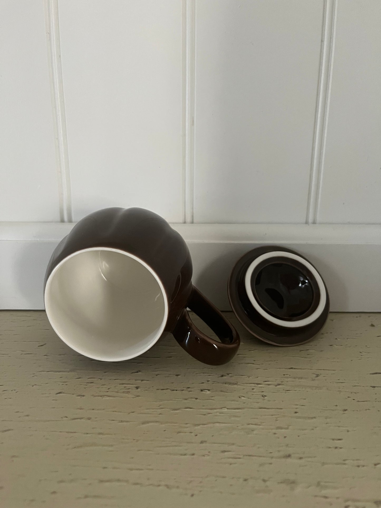 2 Teavana Lidded Porcelain Tea Mugs with One Infuser – Espresso Brown (2000s)