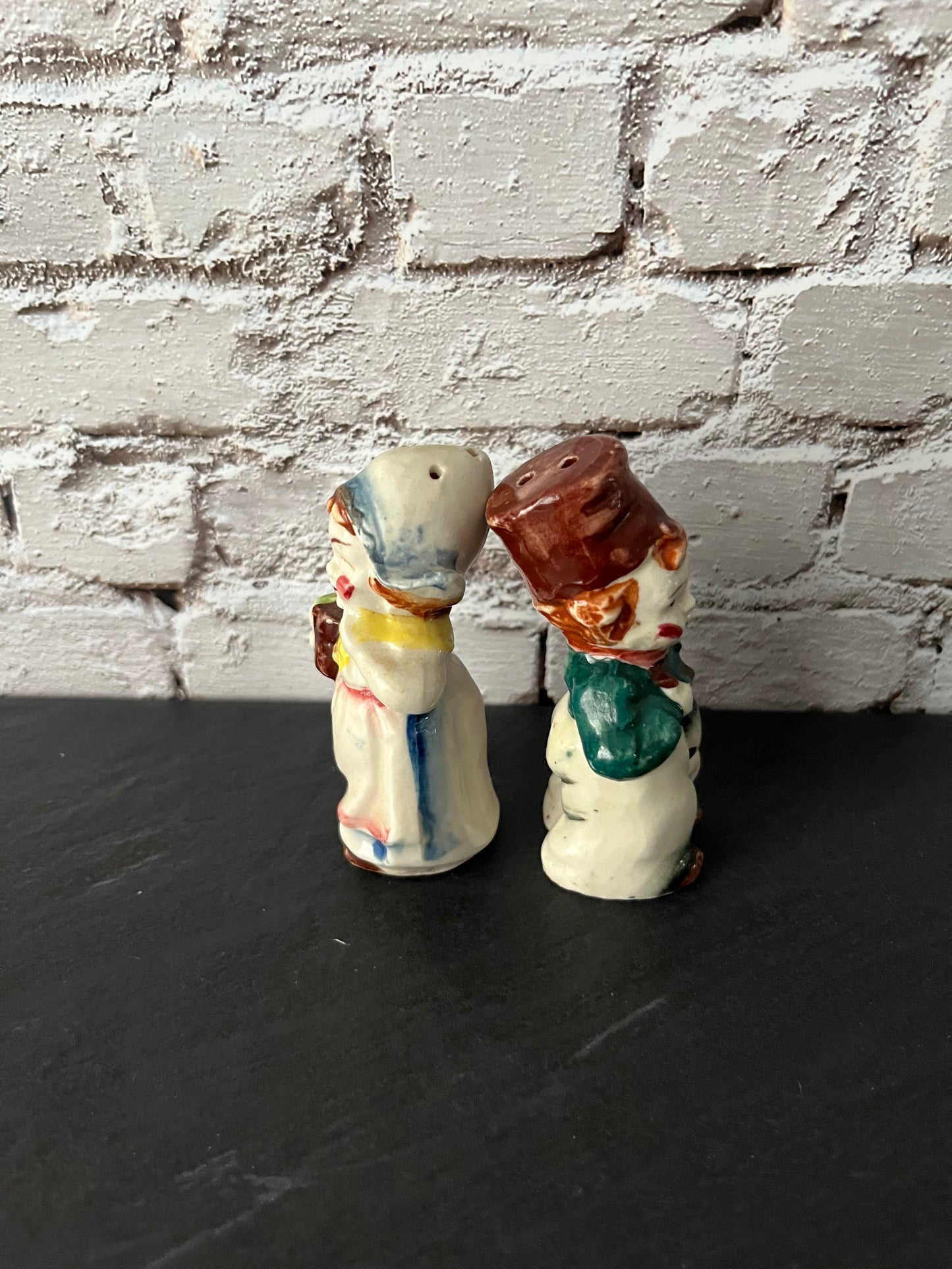 Vintage 1950s Lefton-Style Dutch Boy & Girl Salt and Pepper Shakers – Hand Painted Japanese Porcelain Couple Figurines