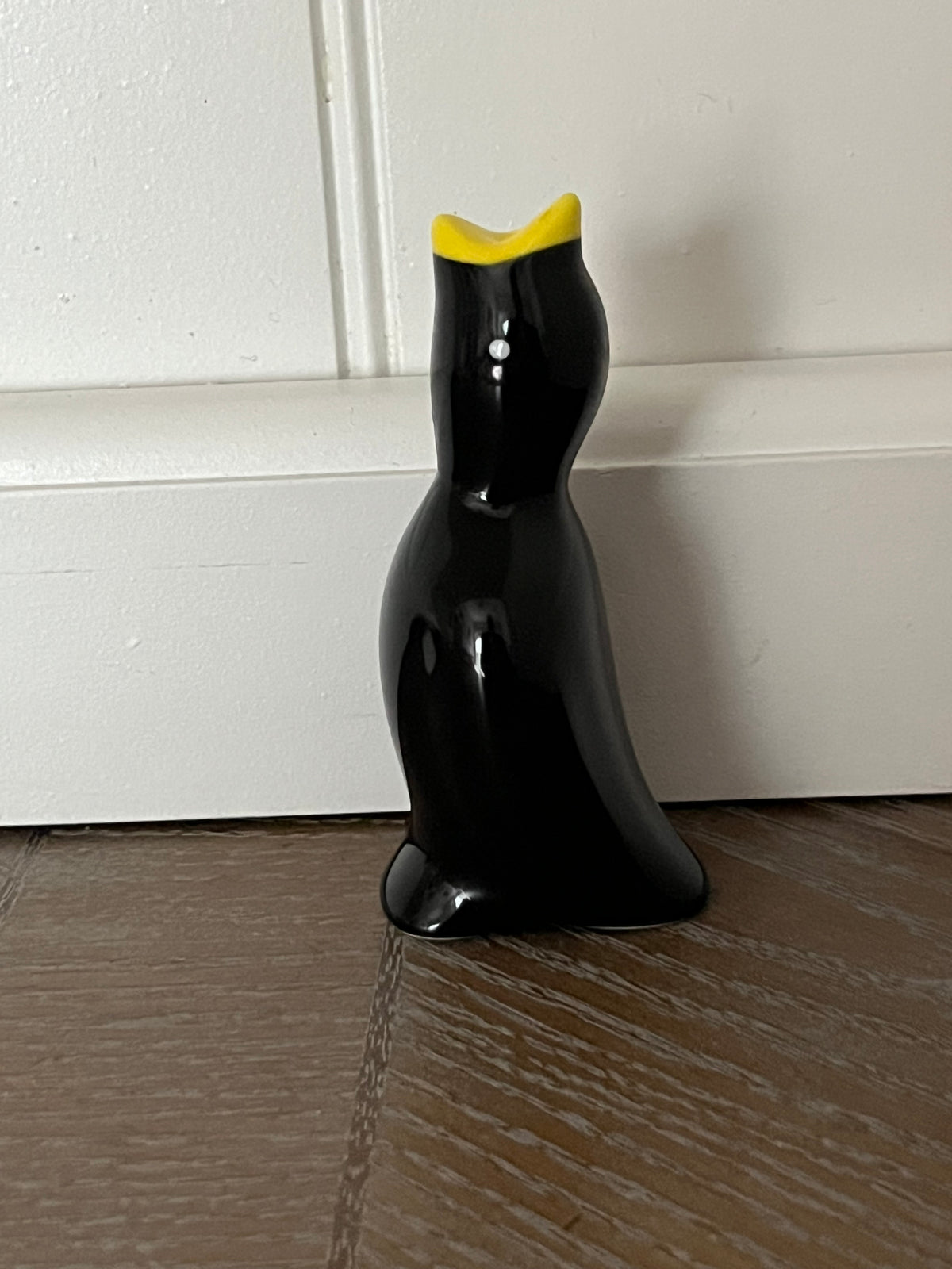 Vintage Blackbird Ceramic Pie Bird Pie Funnel – Black & Yellow Baking Vent – 3” Curated Shelf & Trinket Display Décor